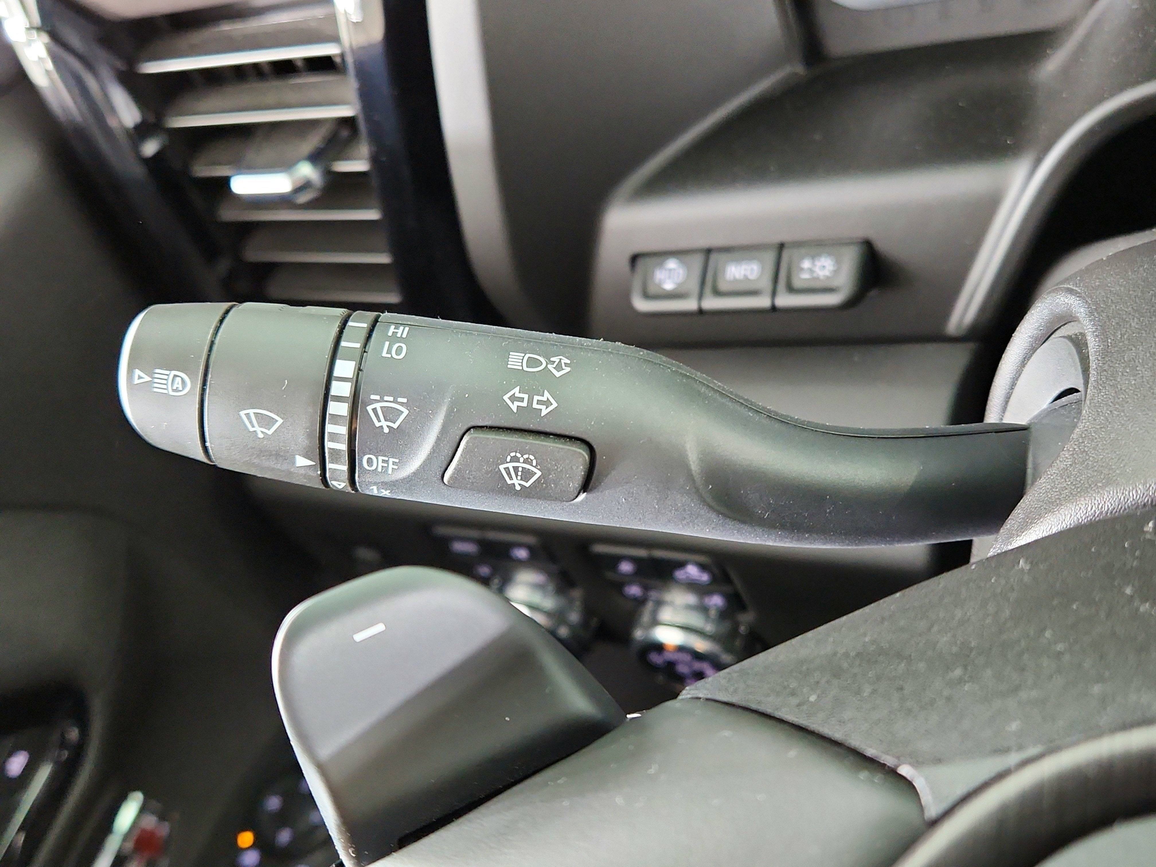 2025 GMC Sierra 1500 4WD Crew Cab Short Box AT4