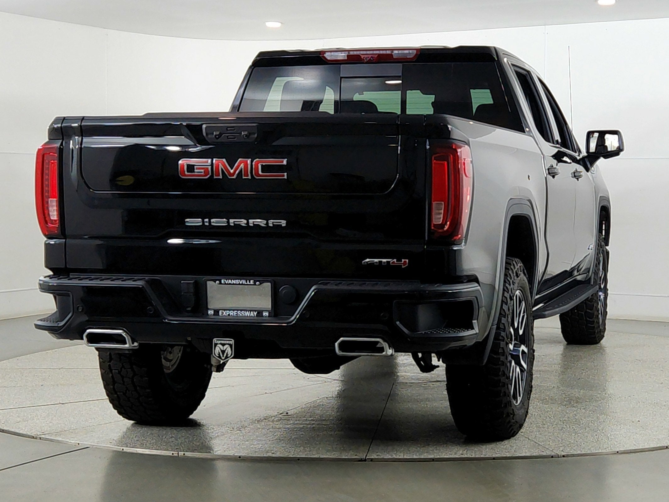 2025 GMC Sierra 1500 4WD Crew Cab Short Box AT4
