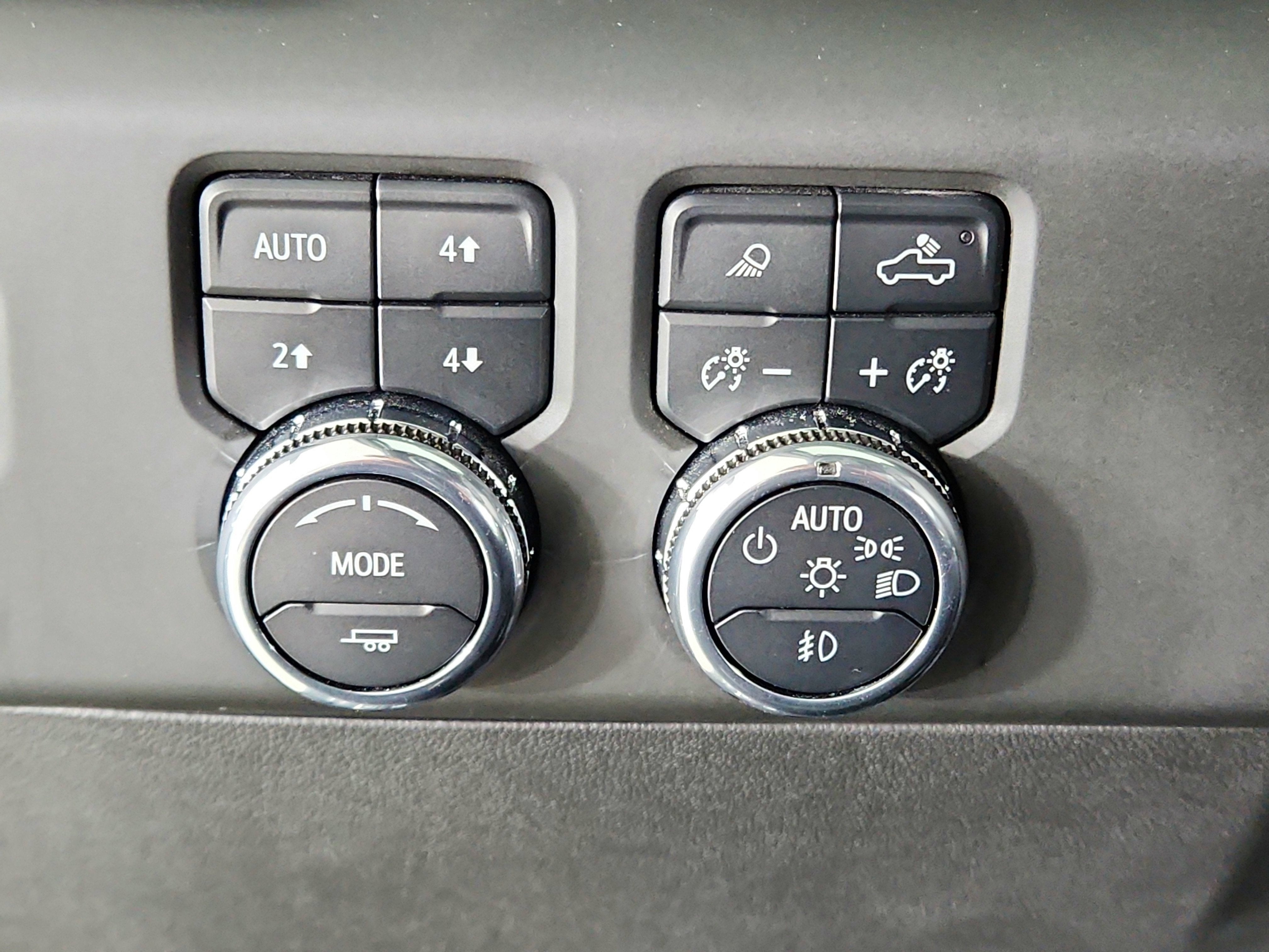 2025 GMC Sierra 1500 4WD Crew Cab Short Box AT4