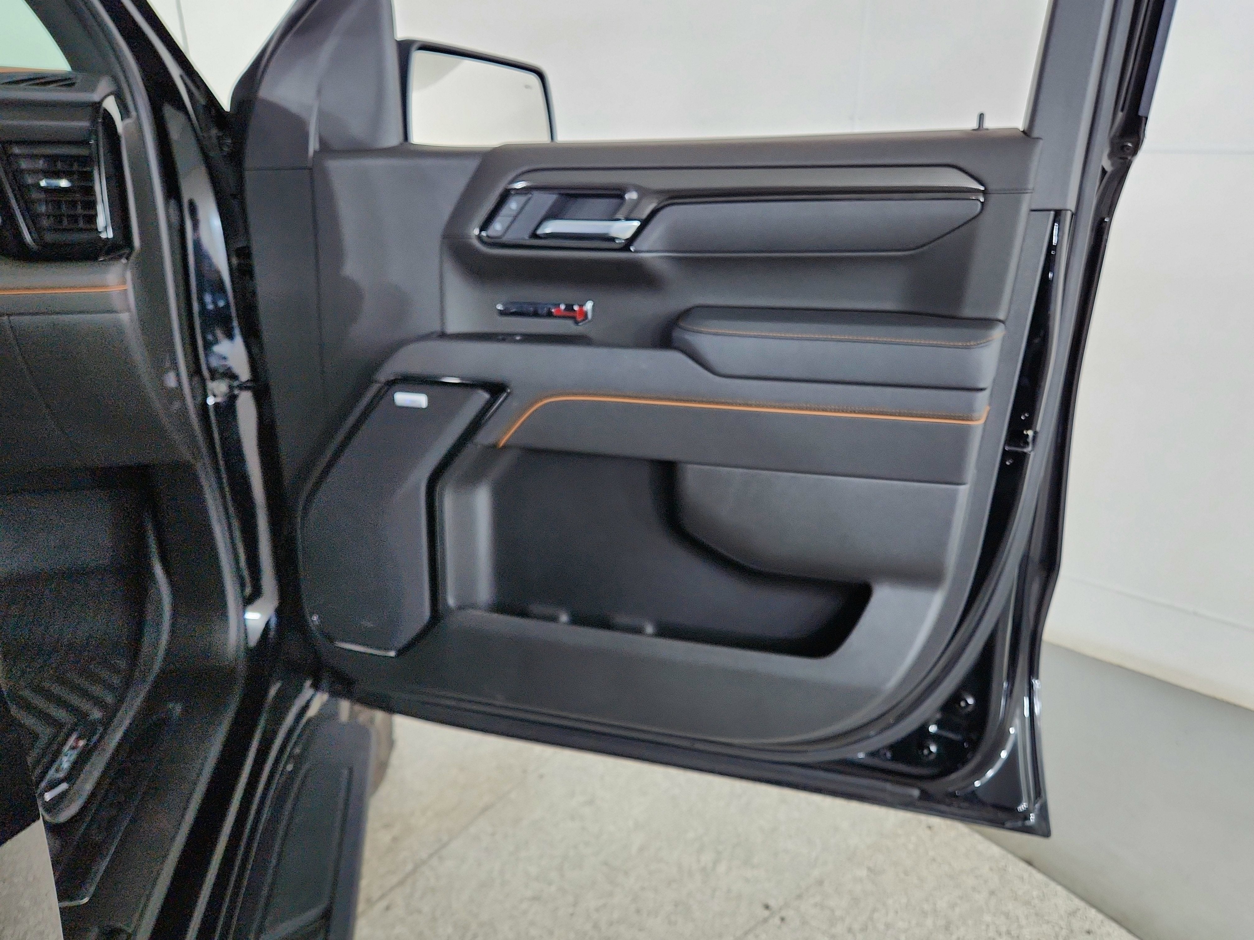 2025 GMC Sierra 1500 4WD Crew Cab Short Box AT4