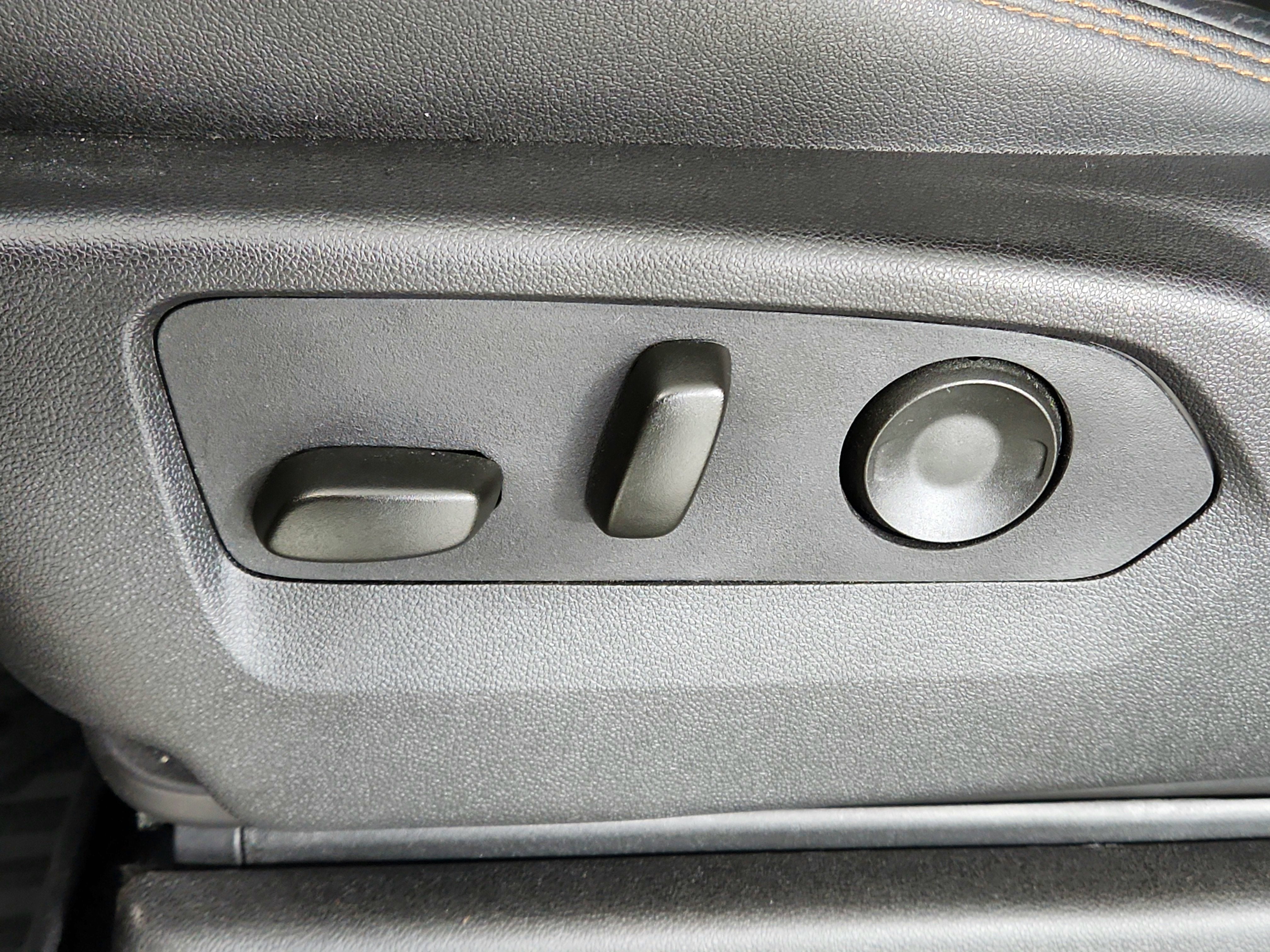 2025 GMC Sierra 1500 4WD Crew Cab Short Box AT4