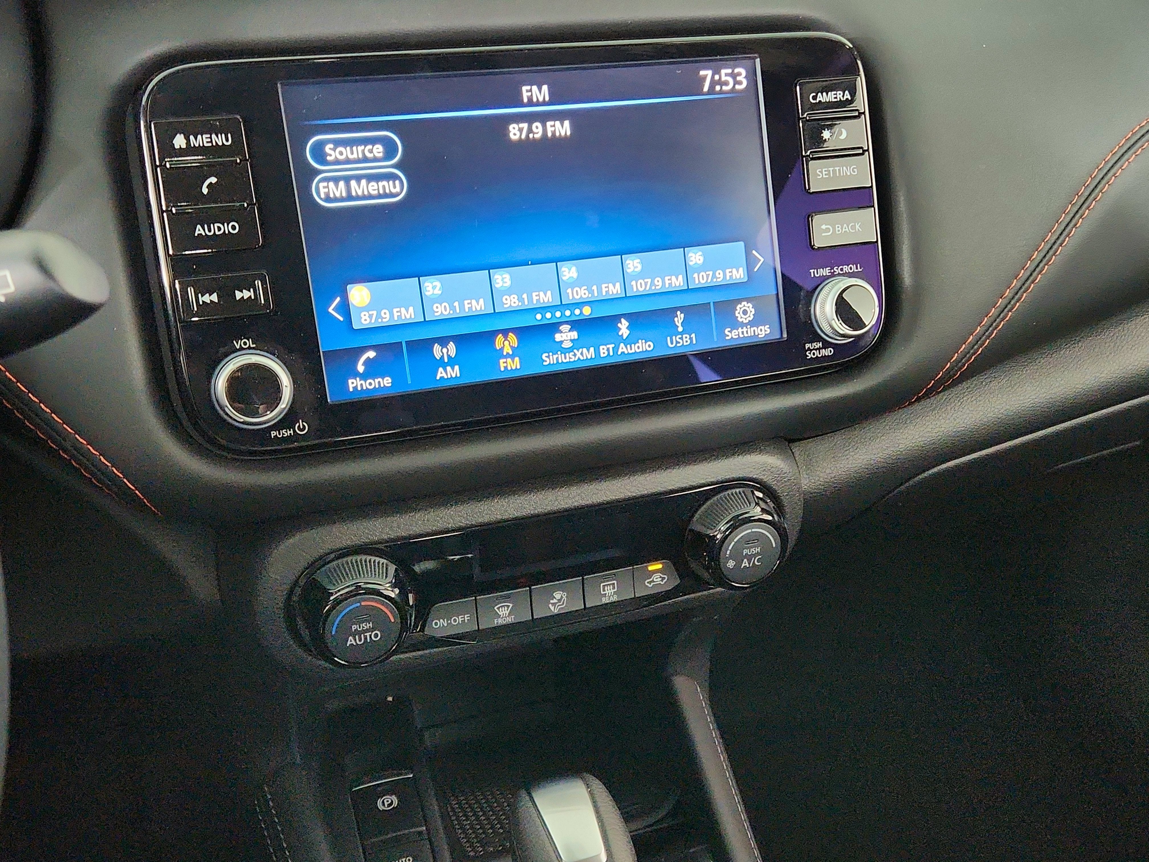 2024 Nissan Kicks SR Xtronic CVT