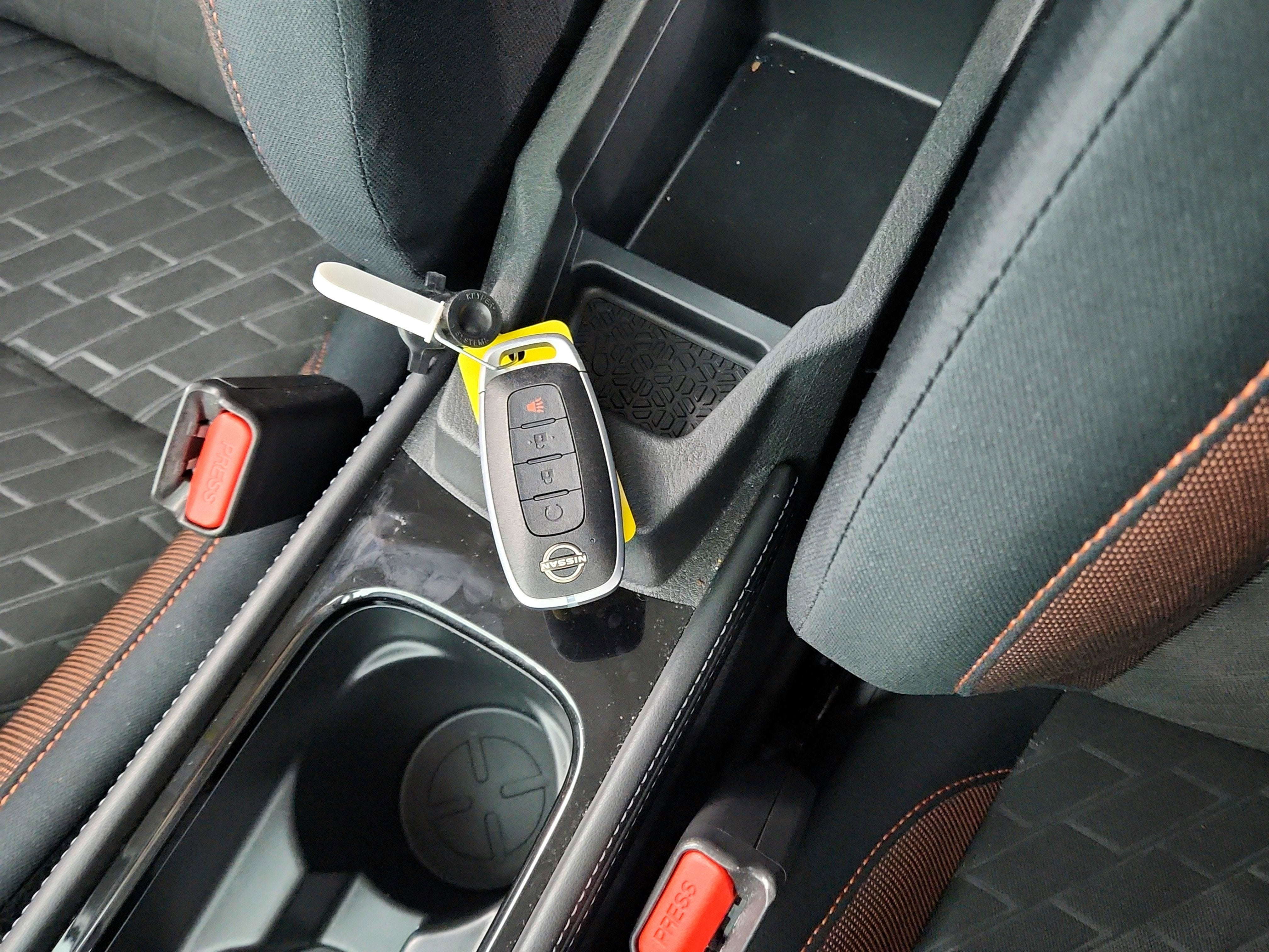 2024 Nissan Kicks SR Xtronic CVT