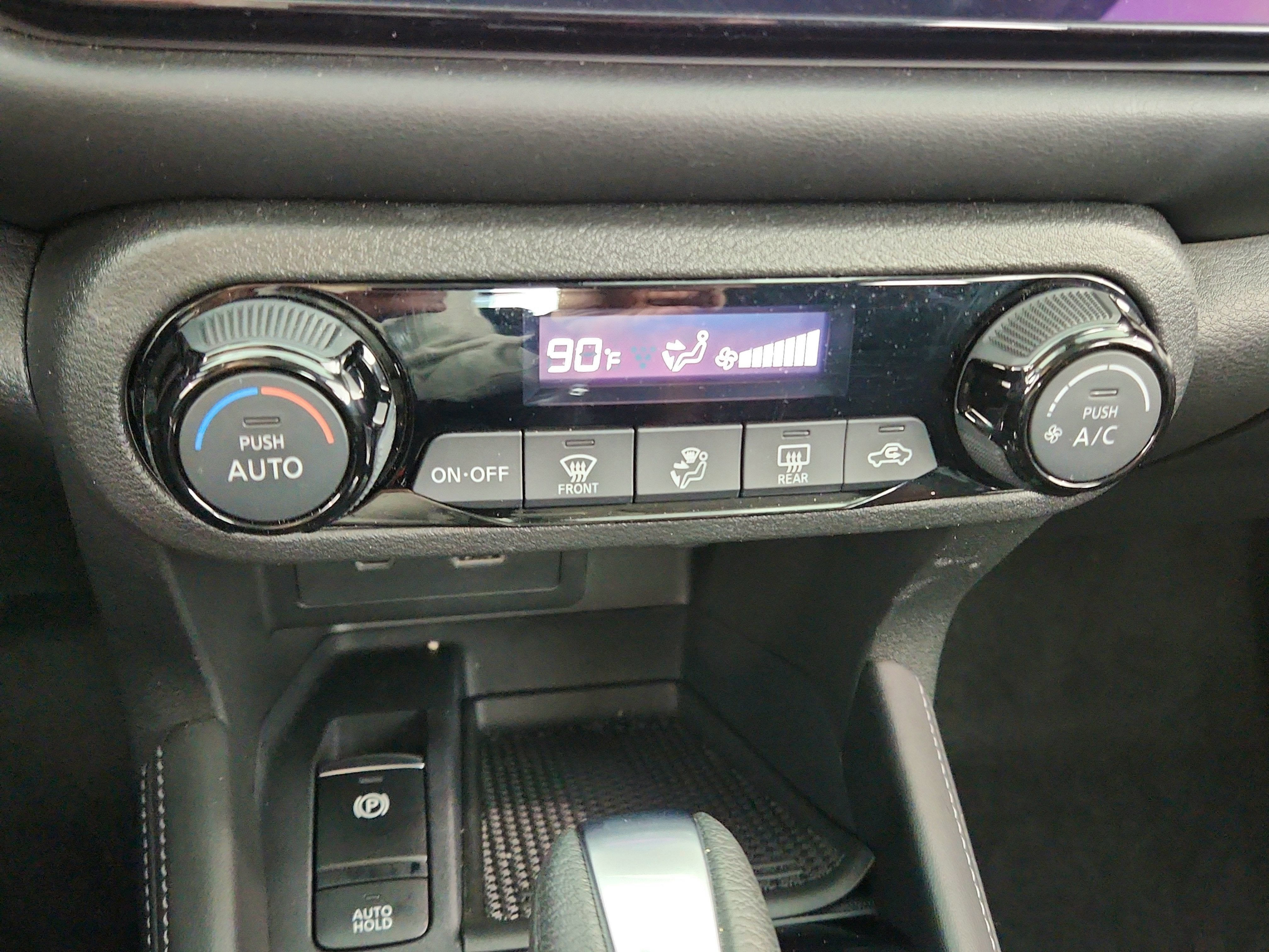 2024 Nissan Kicks SR Xtronic CVT