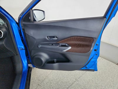 2024 Nissan Kicks SR Xtronic CVT