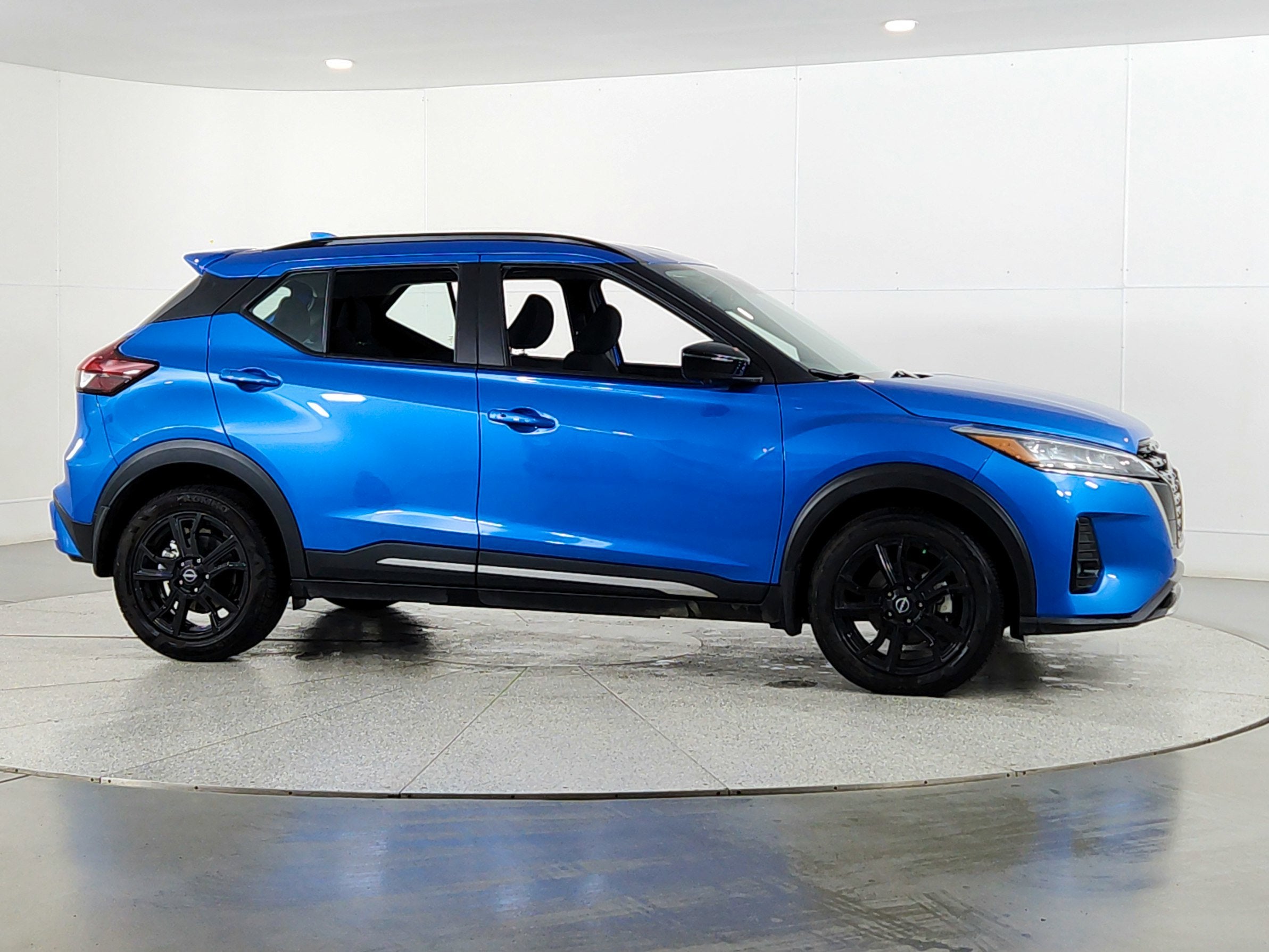 2024 Nissan Kicks SR Xtronic CVT