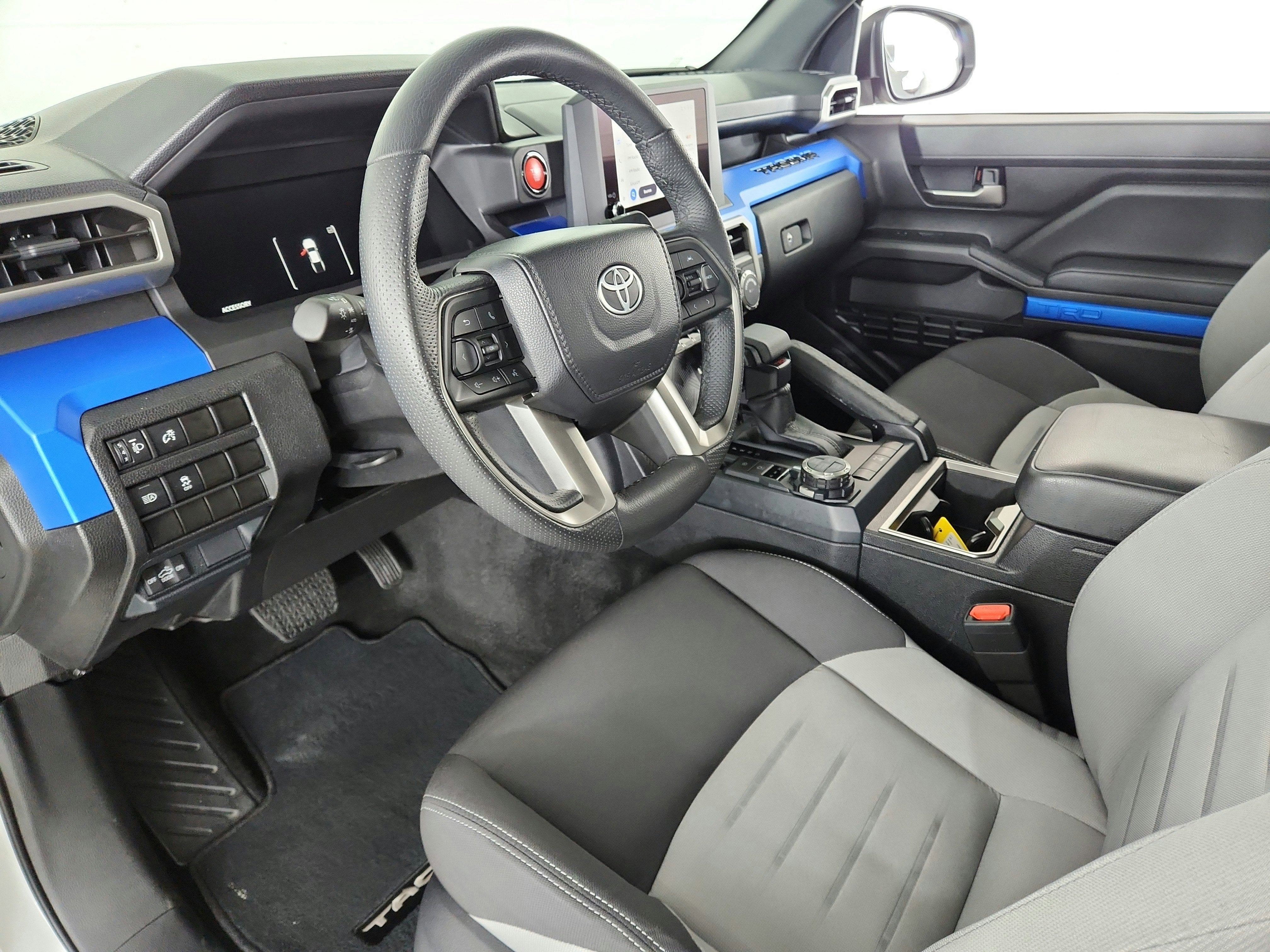 2025 Toyota Tacoma 4WD SR5