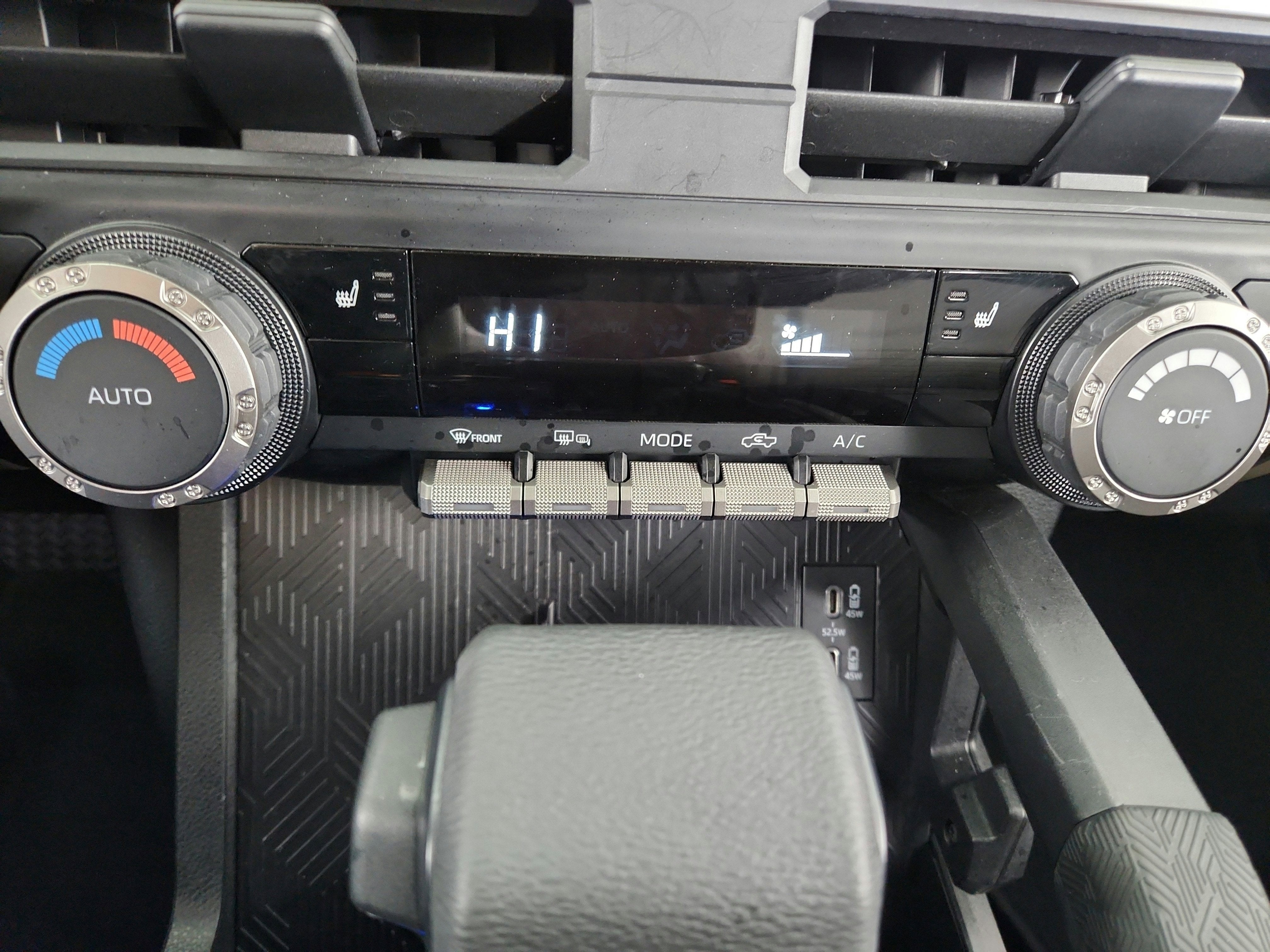 2025 Toyota Tacoma 4WD SR5