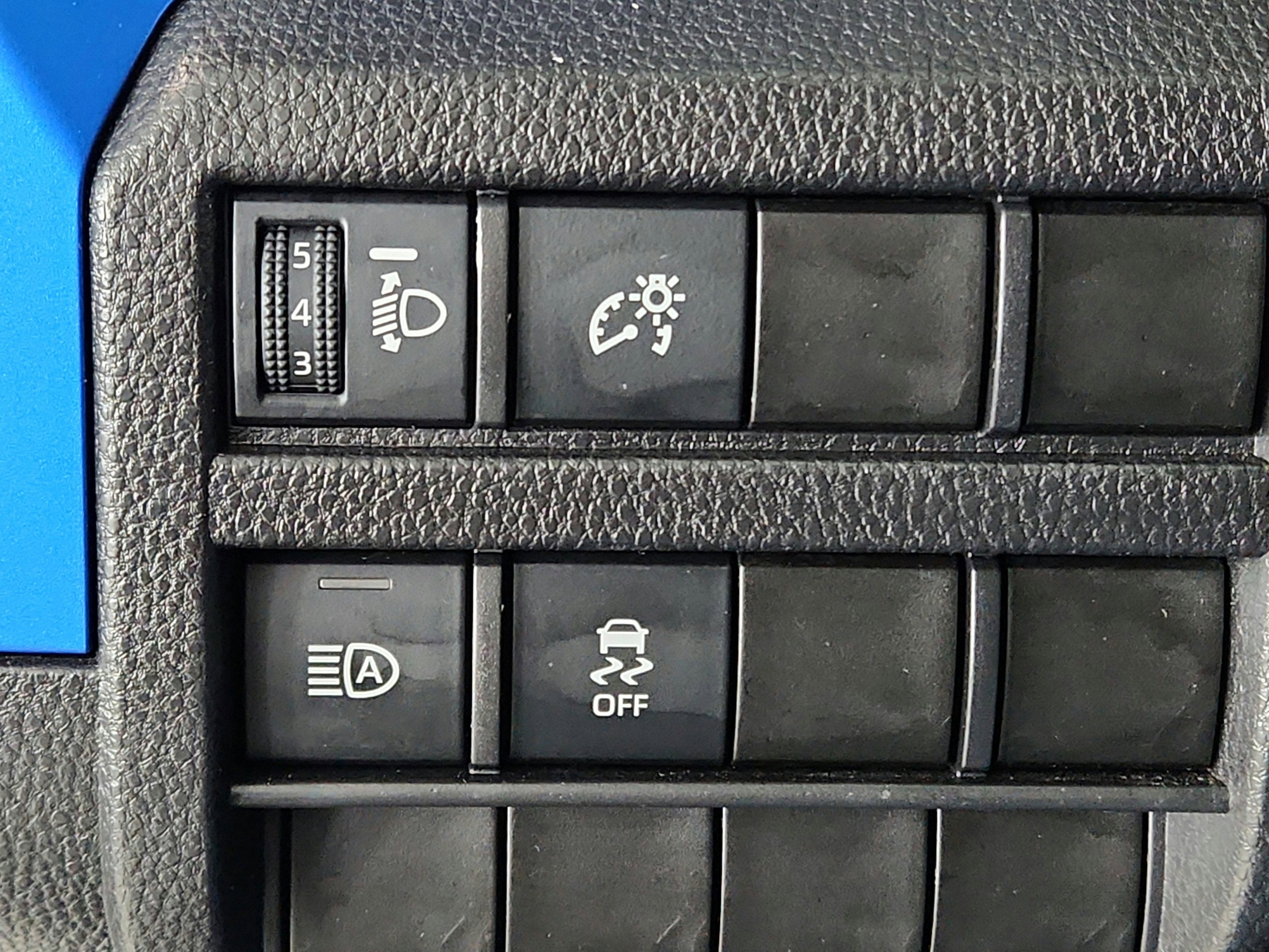 2025 Toyota Tacoma 4WD SR5