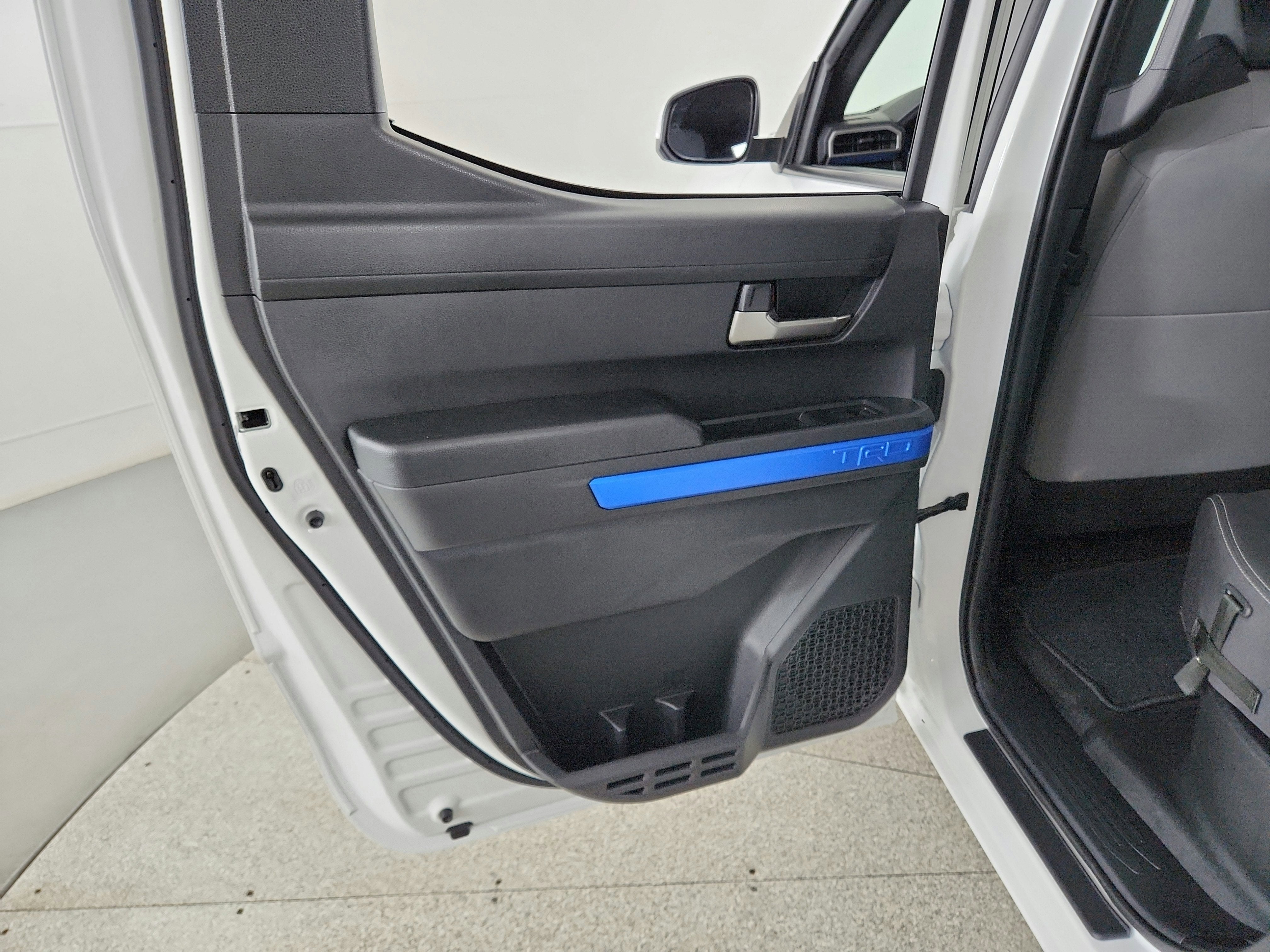 2025 Toyota Tacoma 4WD SR5