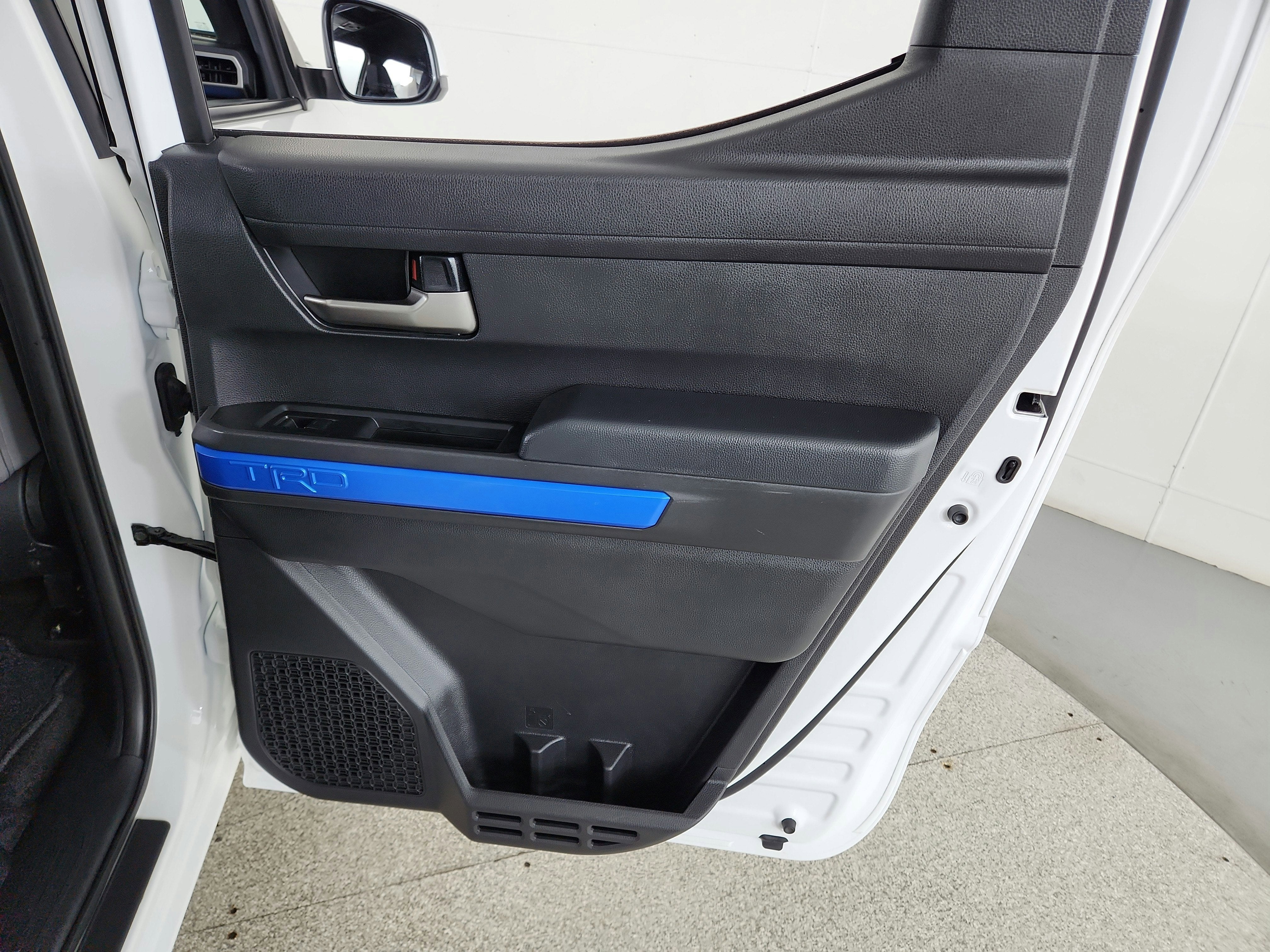 2025 Toyota Tacoma 4WD SR5