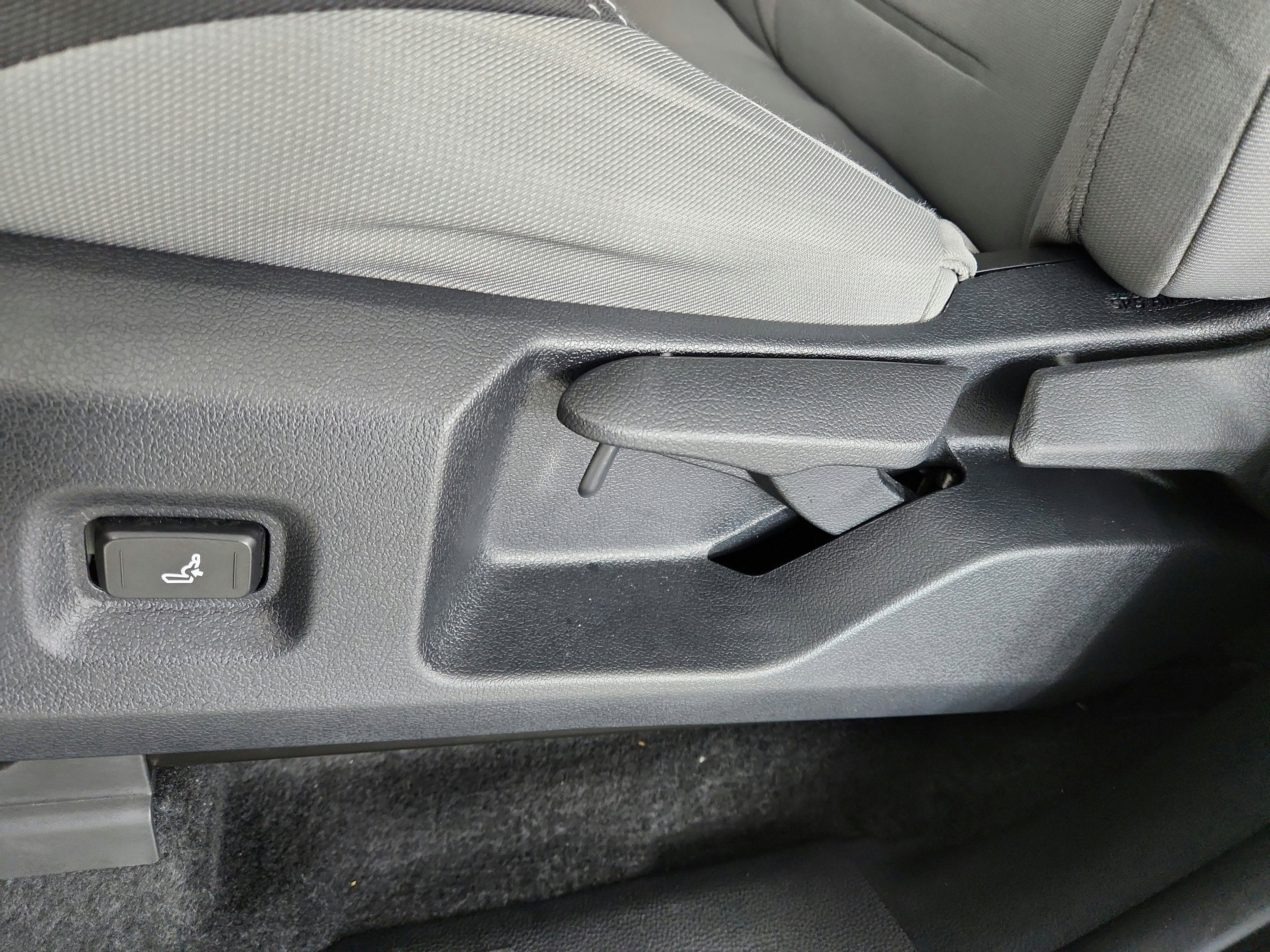 2025 Toyota Tacoma 4WD SR5