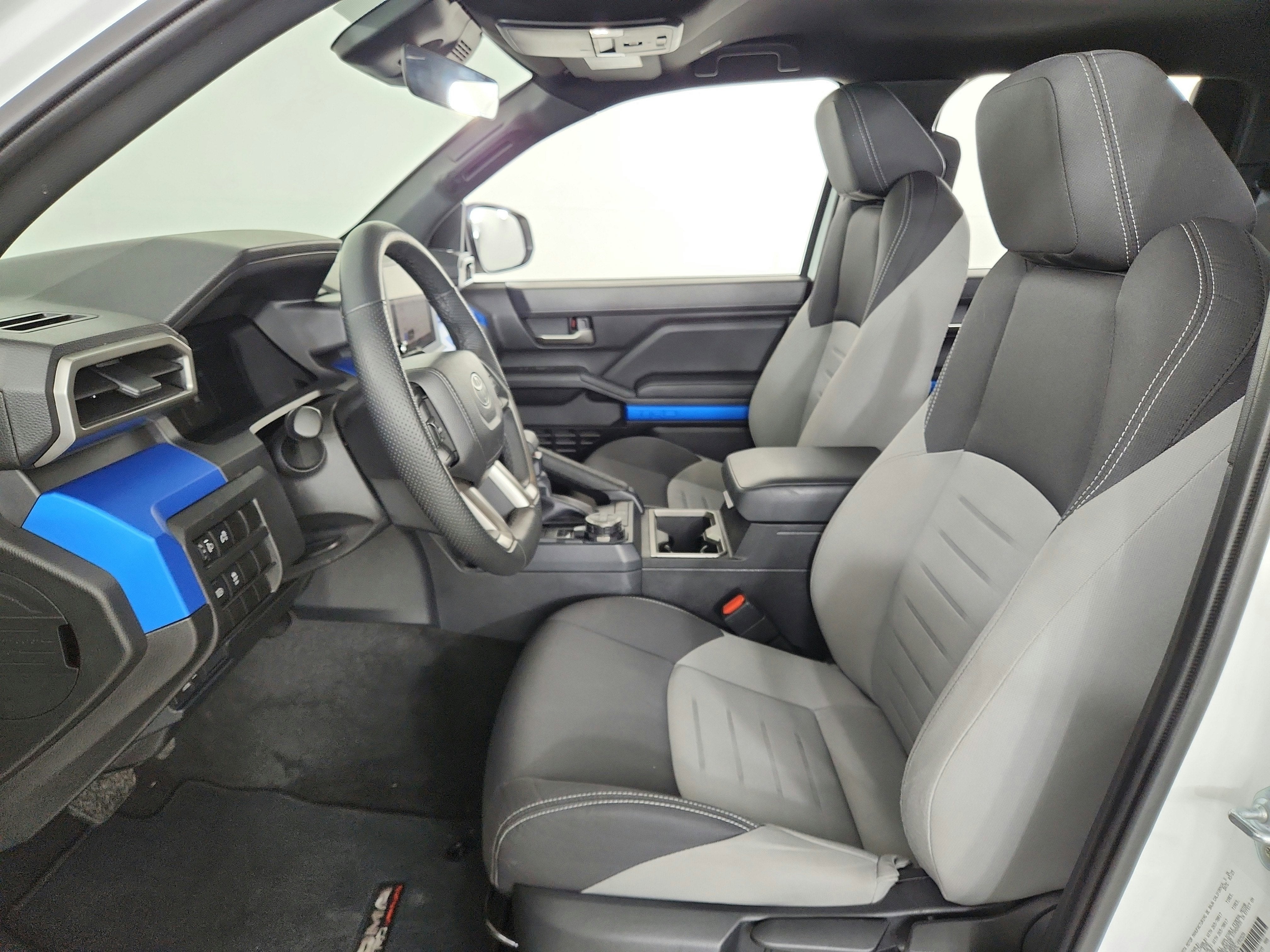 2025 Toyota Tacoma 4WD SR5