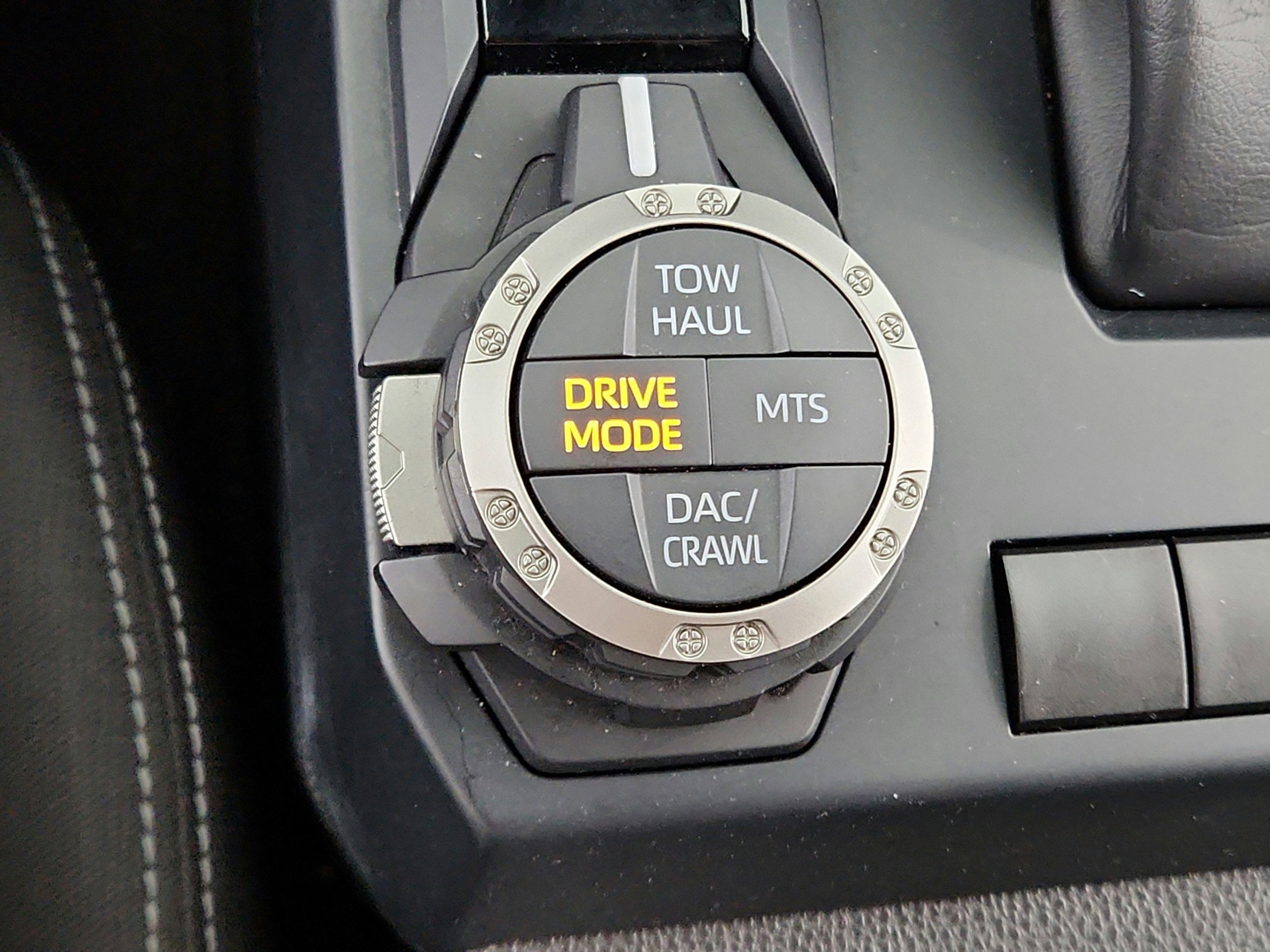 2025 Toyota Tacoma 4WD SR5