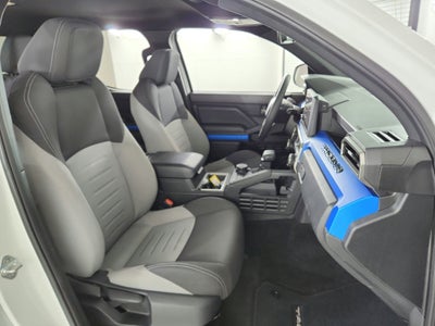 2025 Toyota Tacoma 4WD SR5