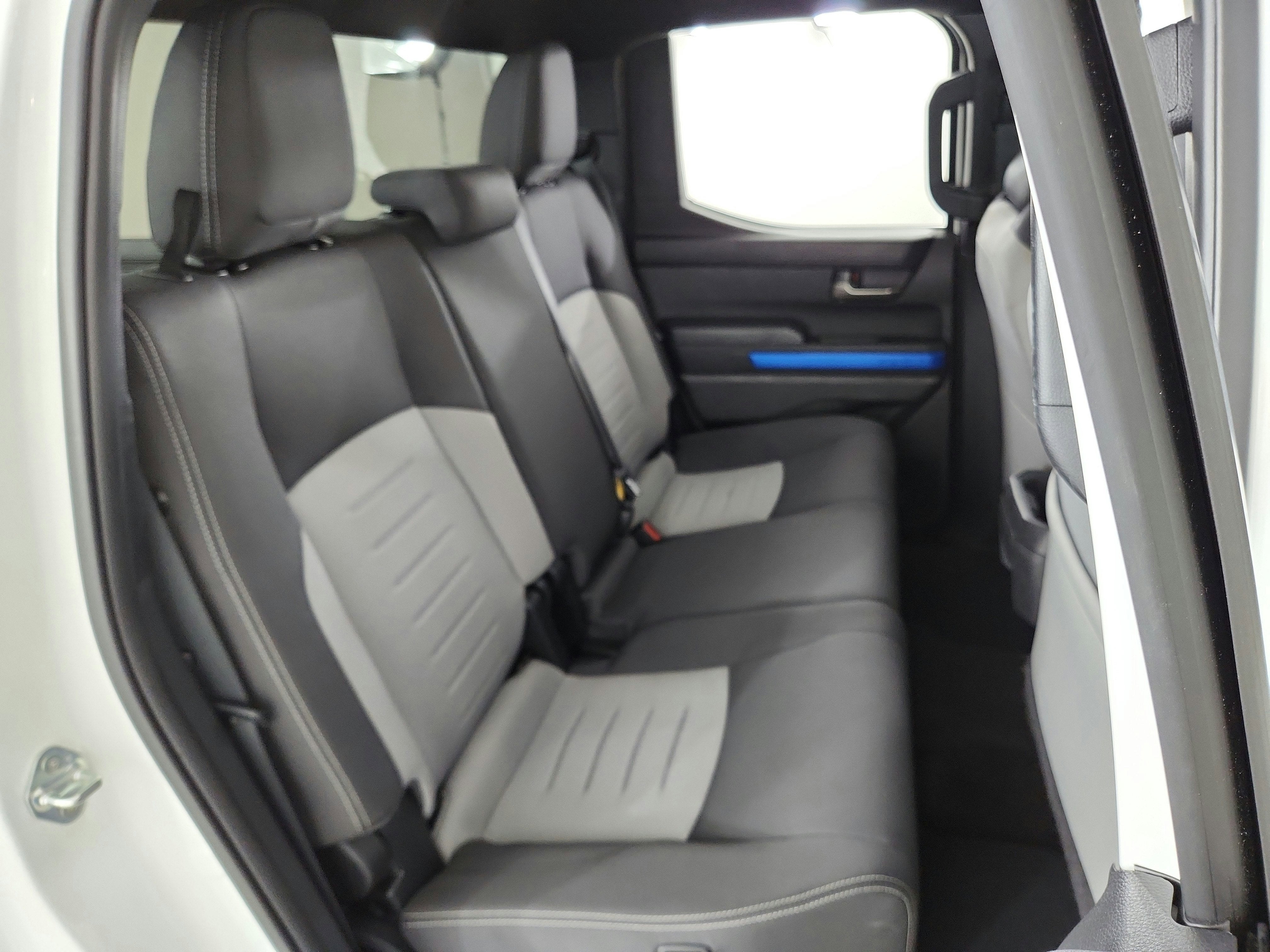 2025 Toyota Tacoma 4WD SR5