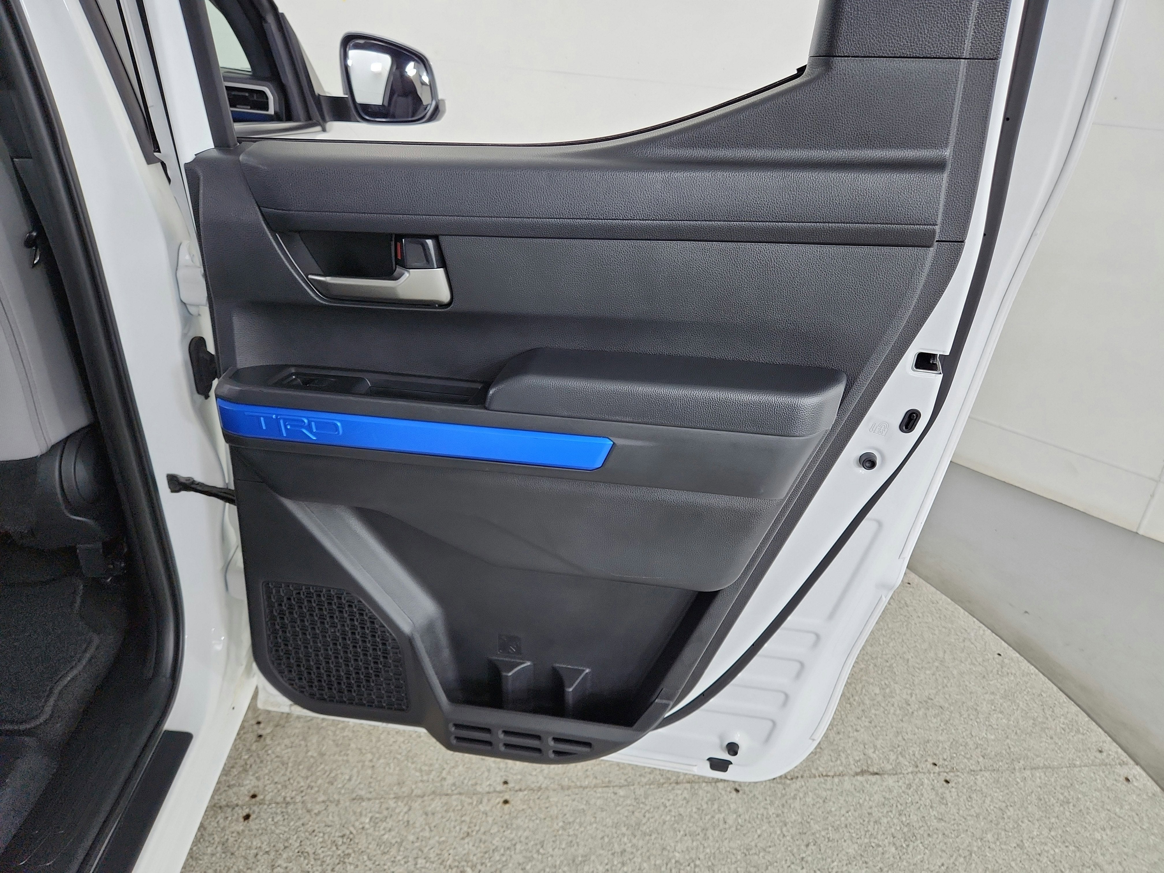 2025 Toyota Tacoma 4WD SR5