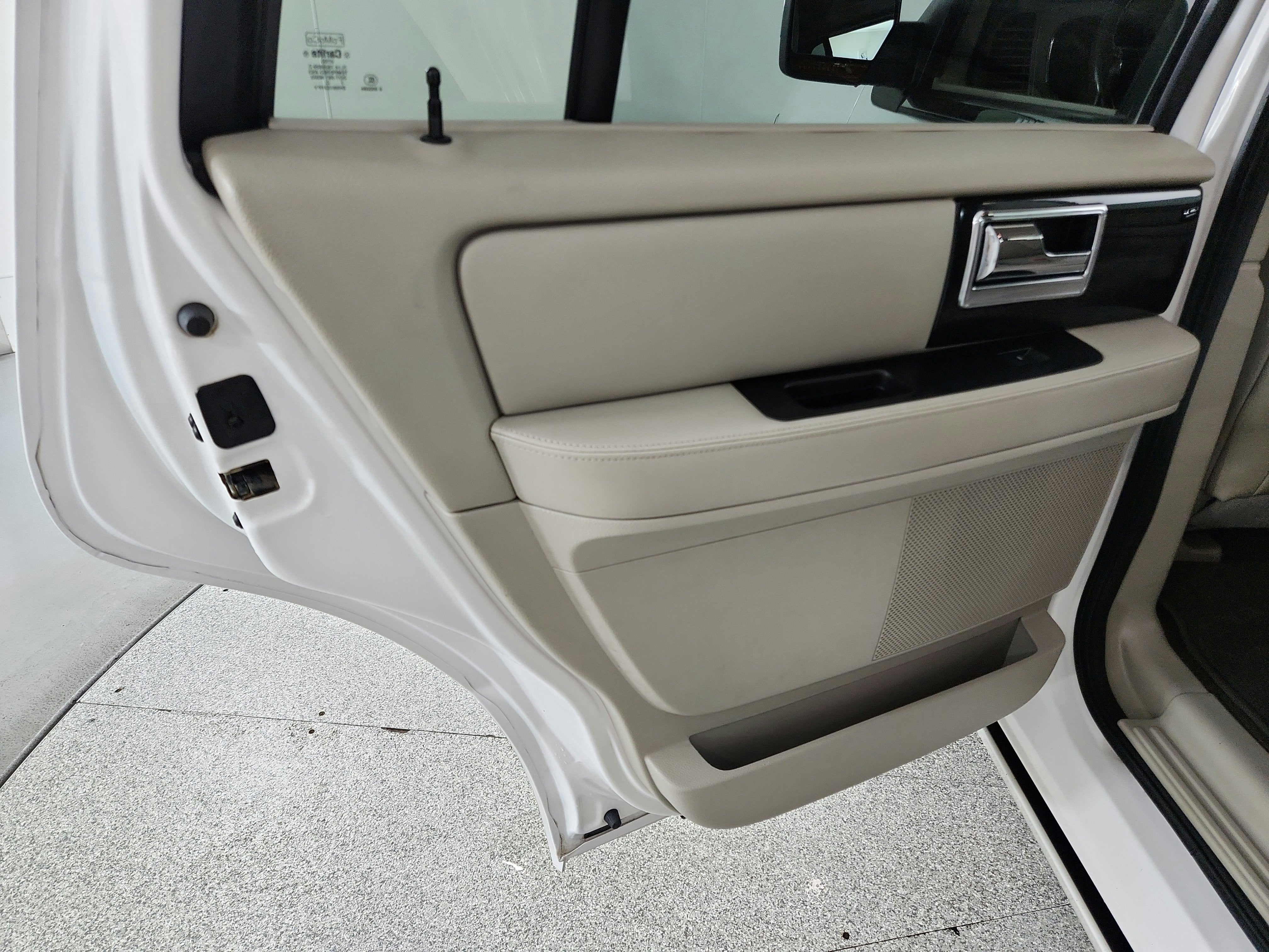 2017 Lincoln Navigator Select