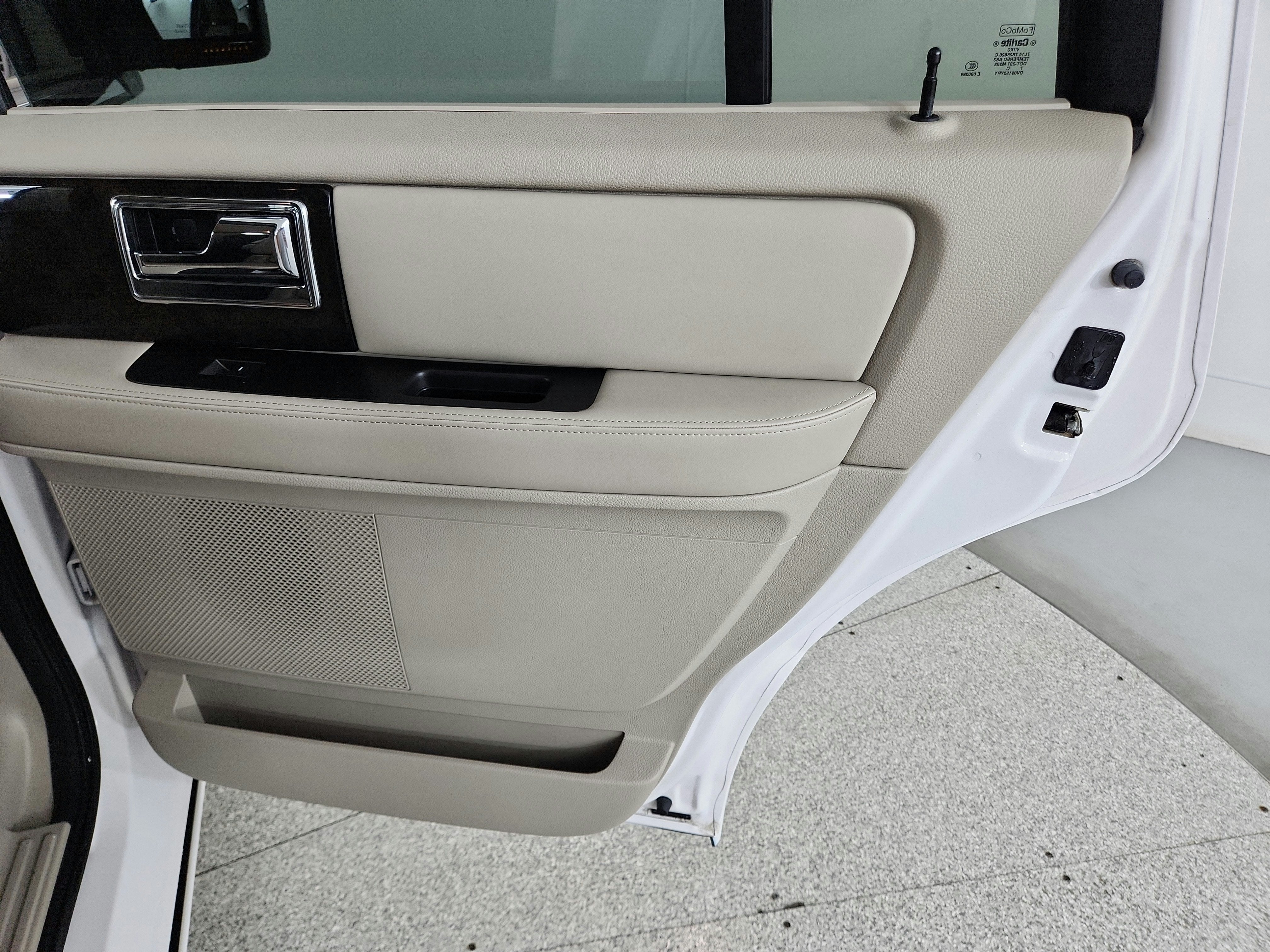 2017 Lincoln Navigator Select