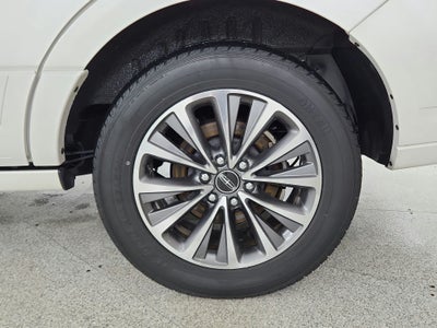 2017 Lincoln Navigator Select