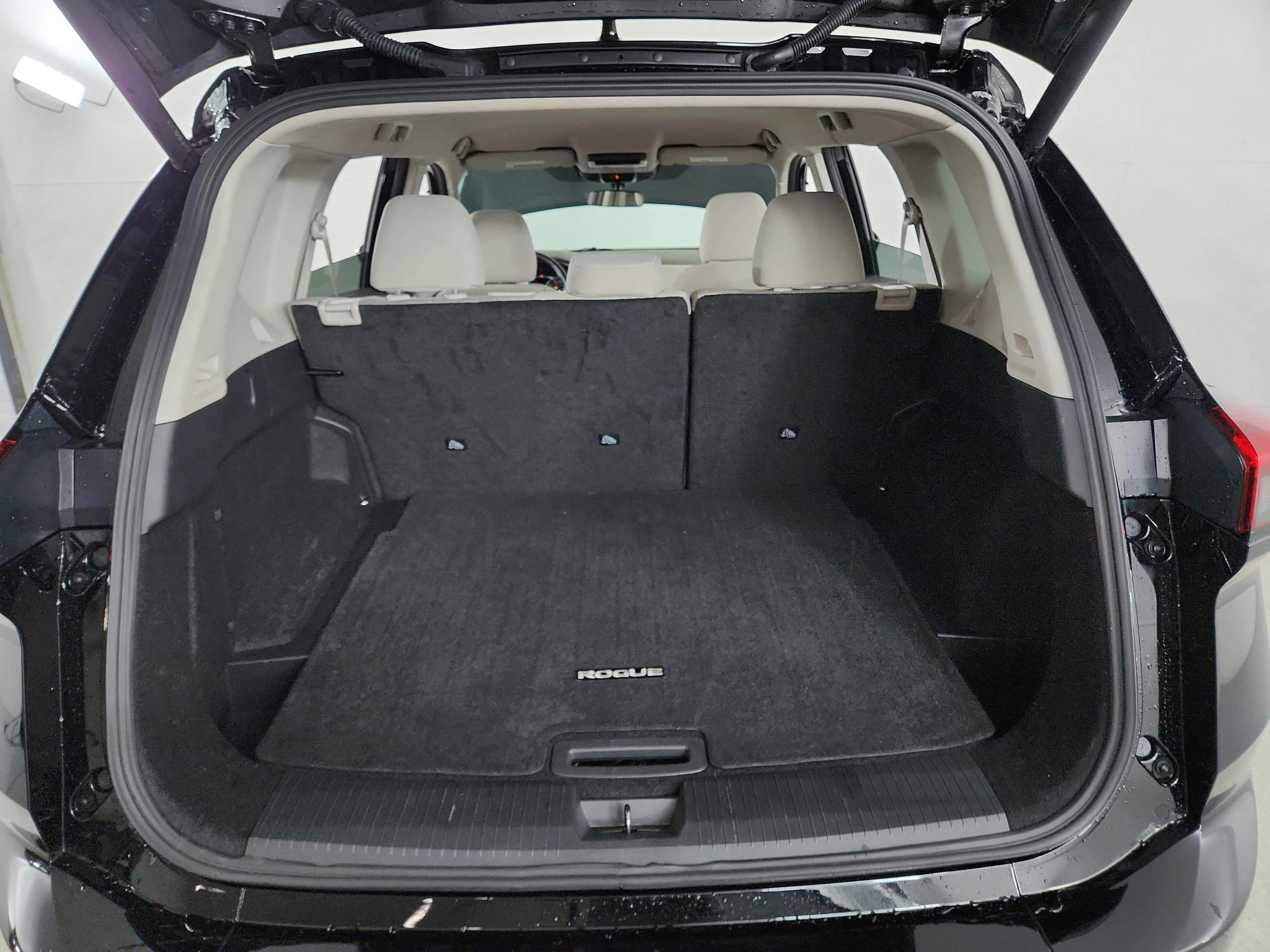 2025 Nissan Rogue SV FWD