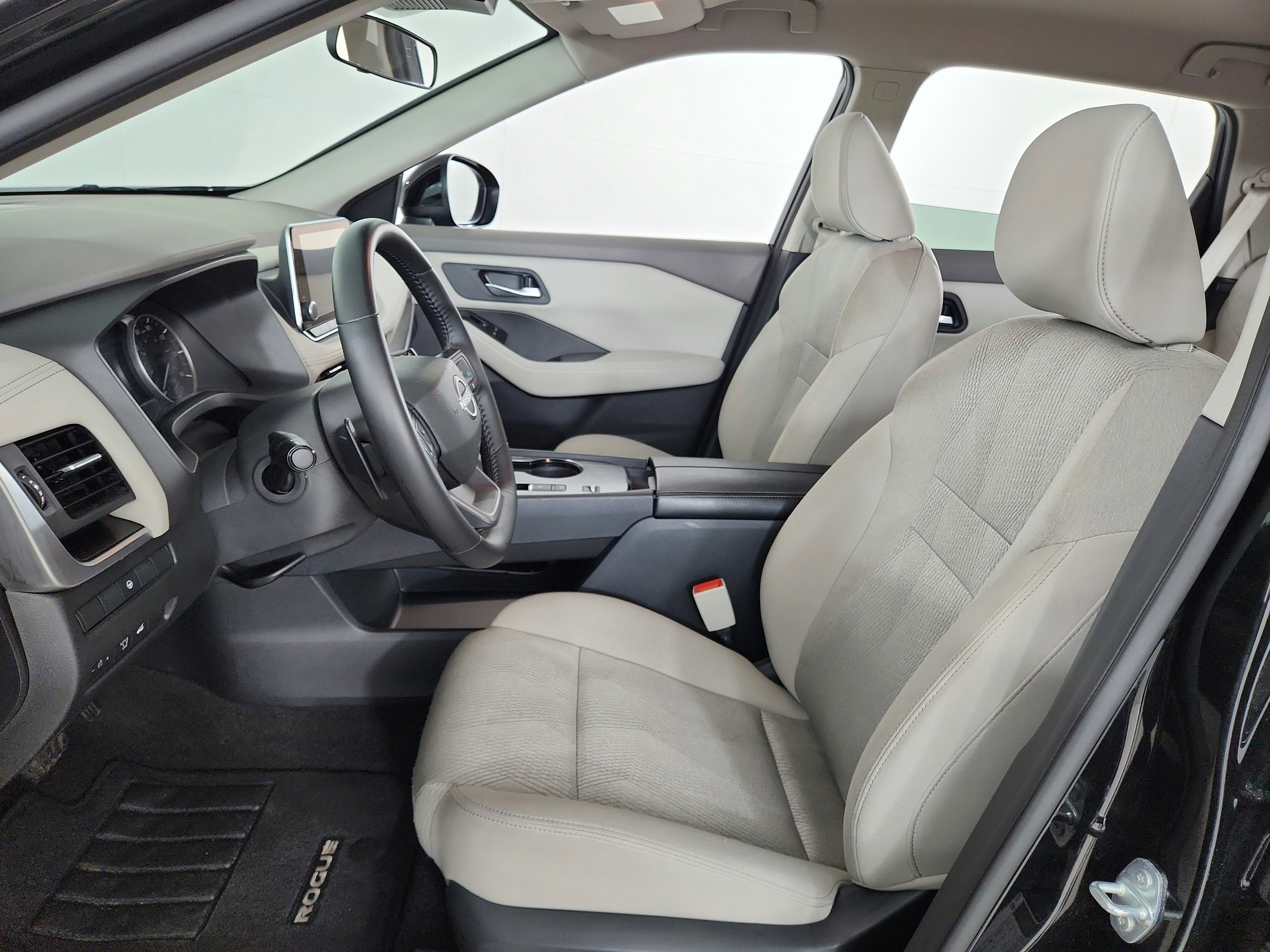 2025 Nissan Rogue SV FWD