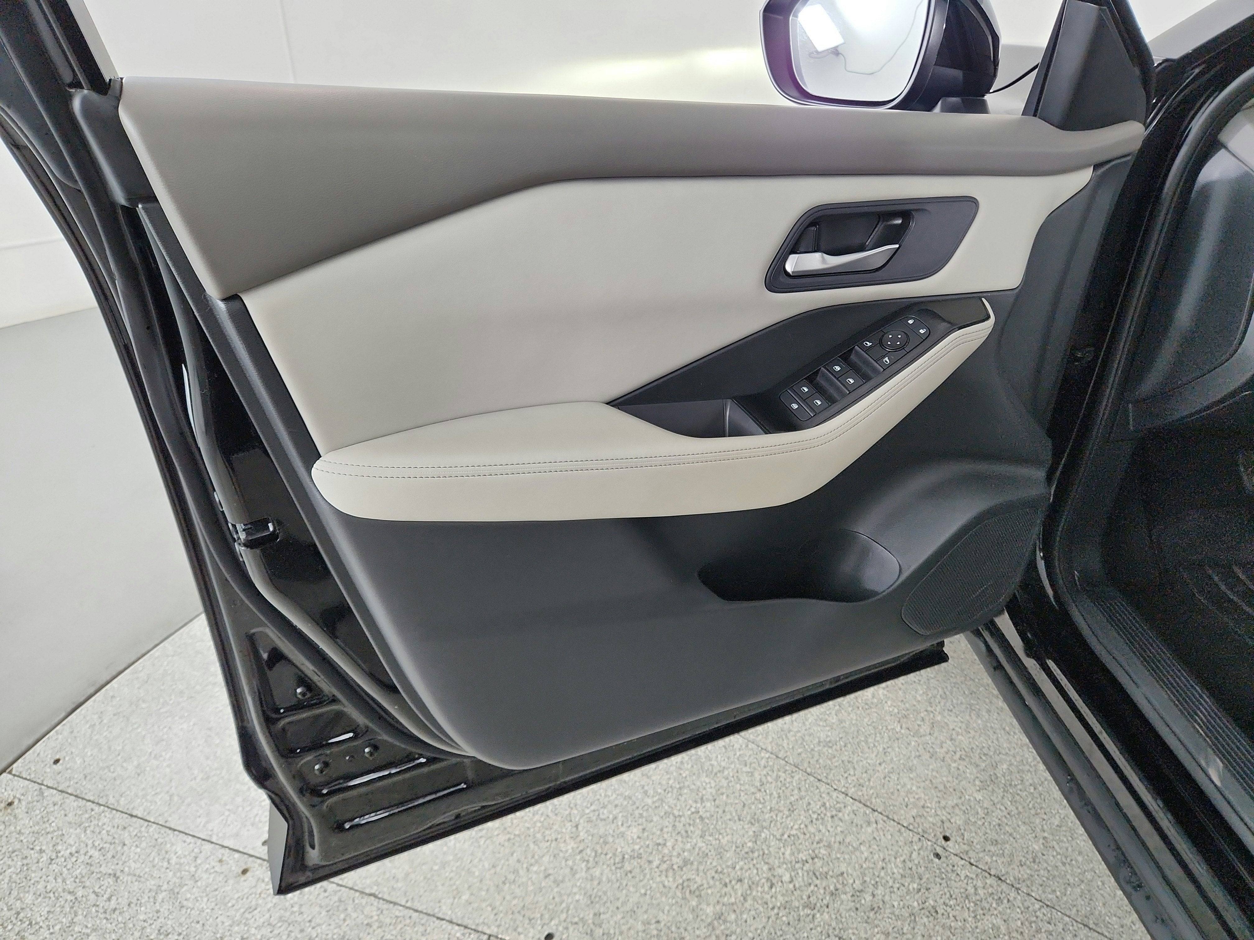 2025 Nissan Rogue SV FWD