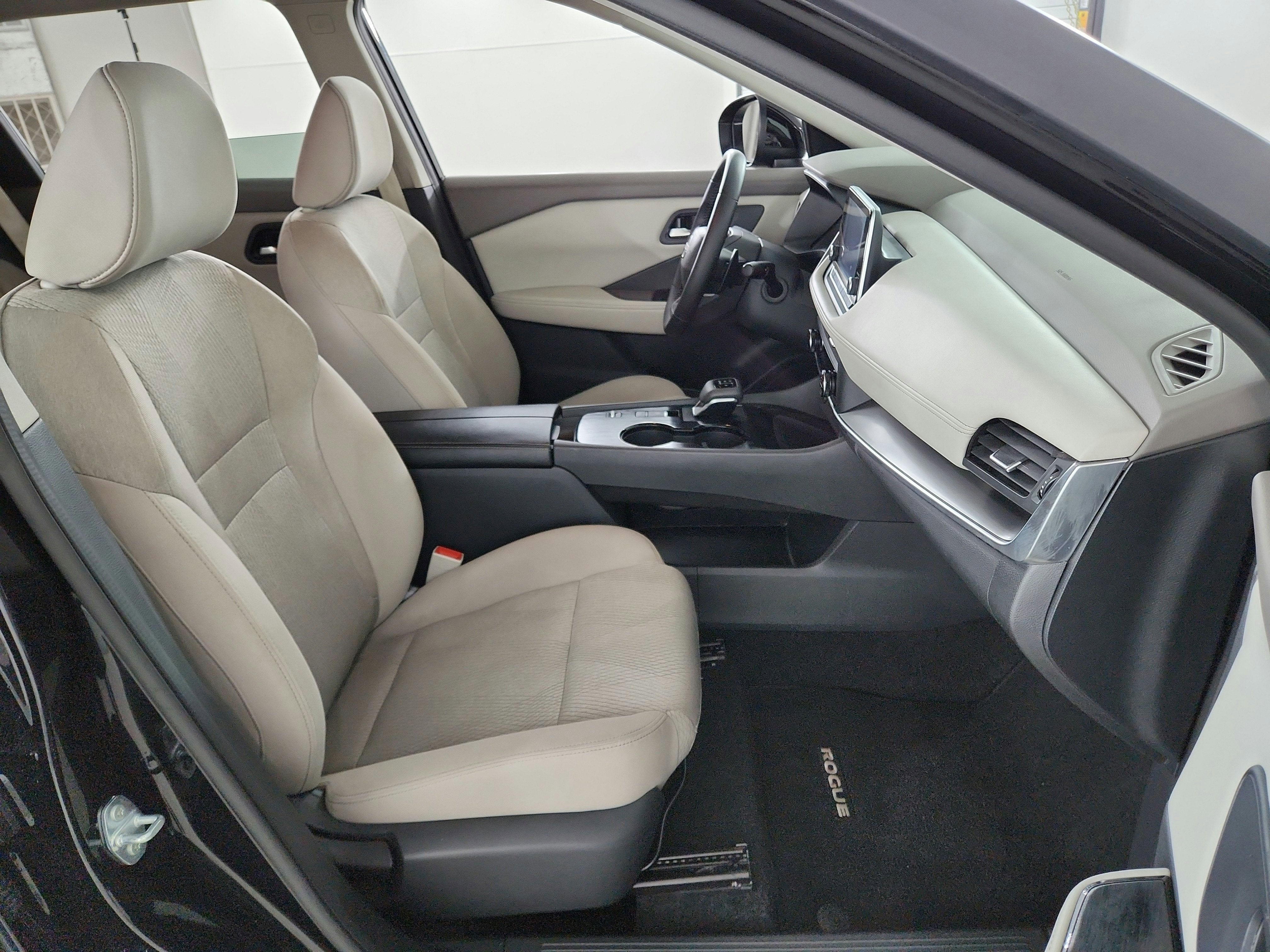 2025 Nissan Rogue SV FWD