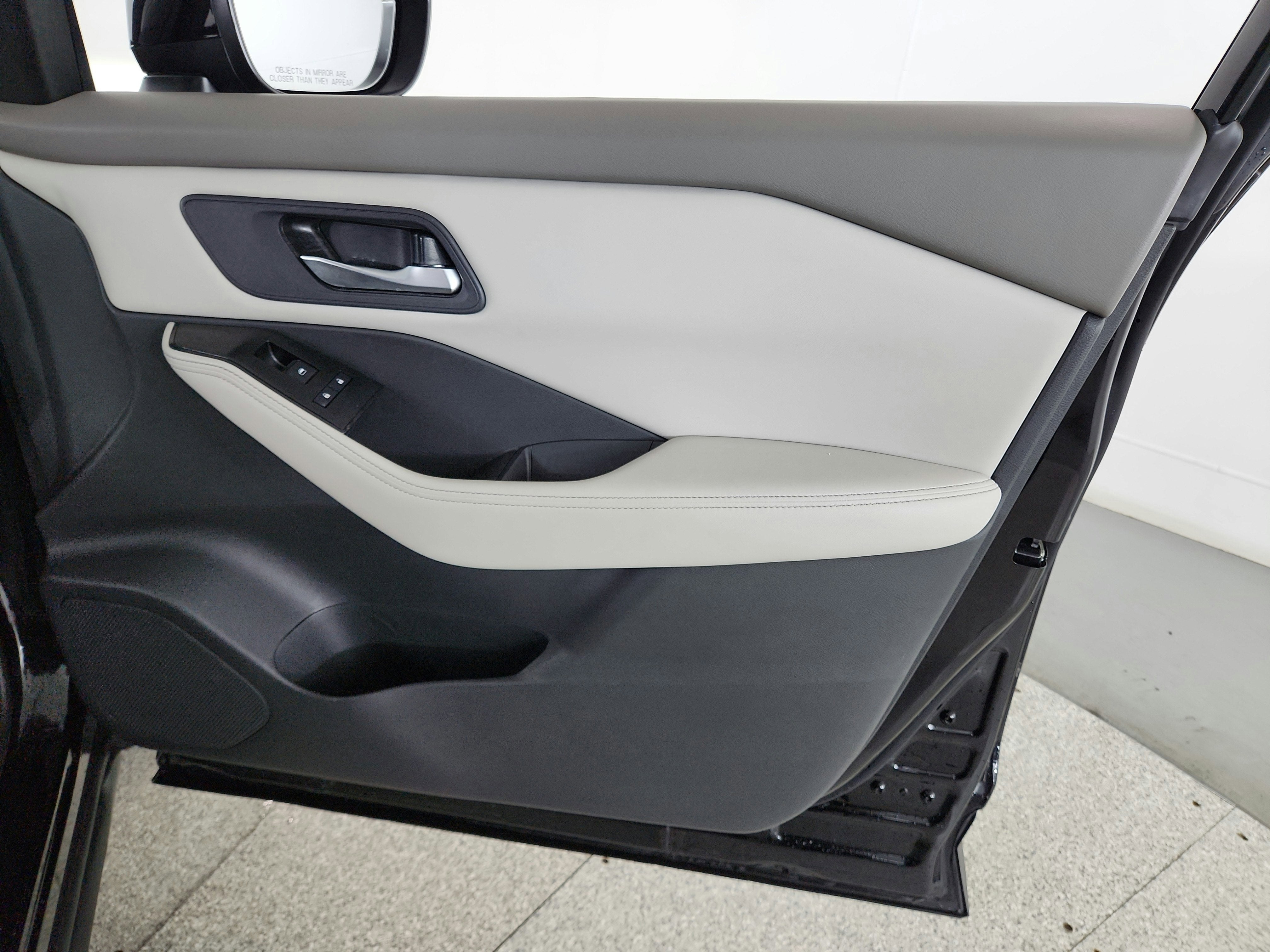 2025 Nissan Rogue SV FWD