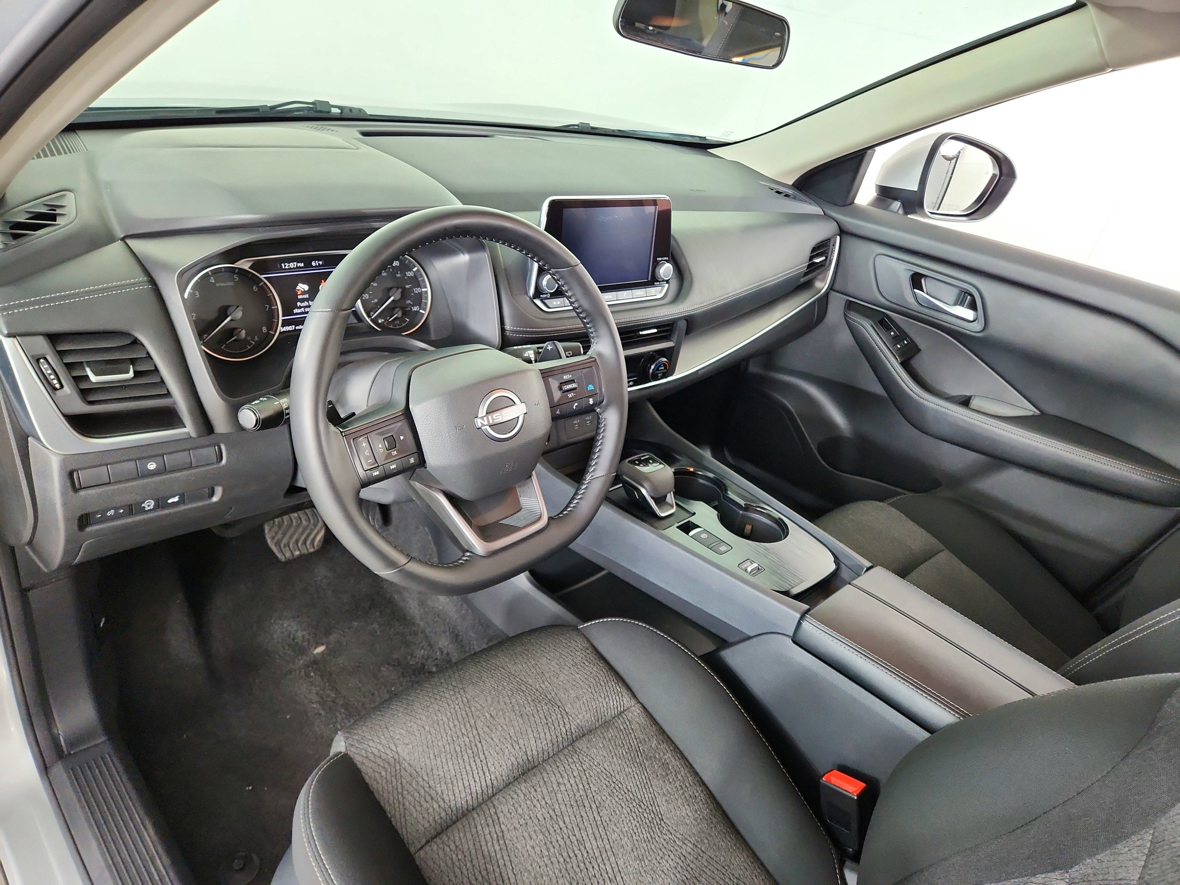 2025 Nissan Rogue SV FWD