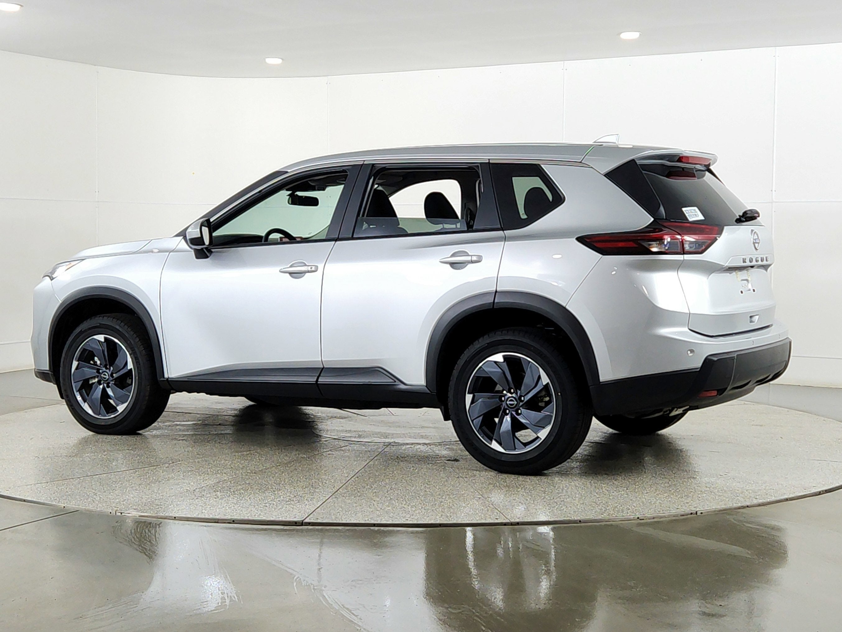 2025 Nissan Rogue SV FWD