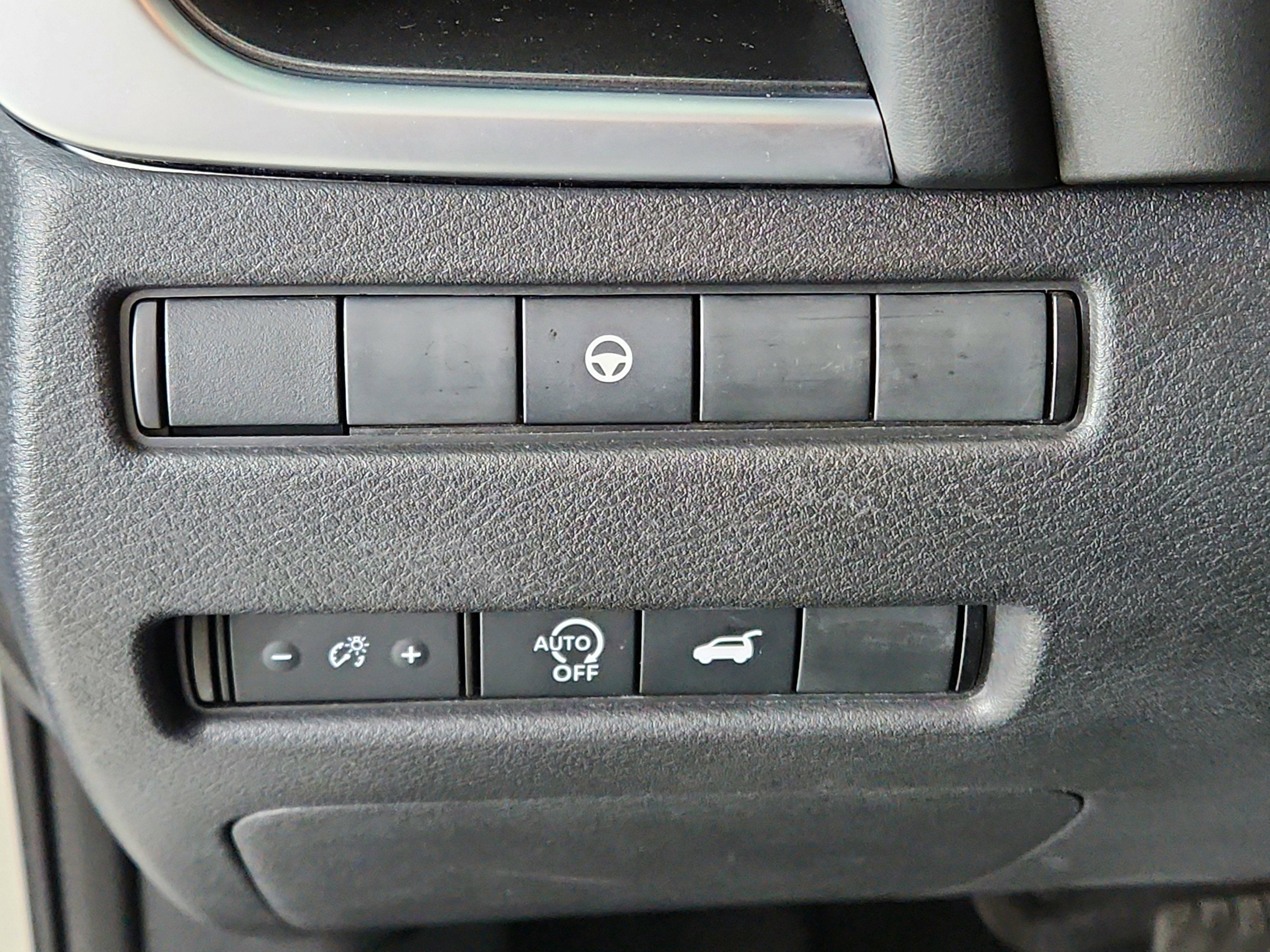 2025 Nissan Rogue SV FWD