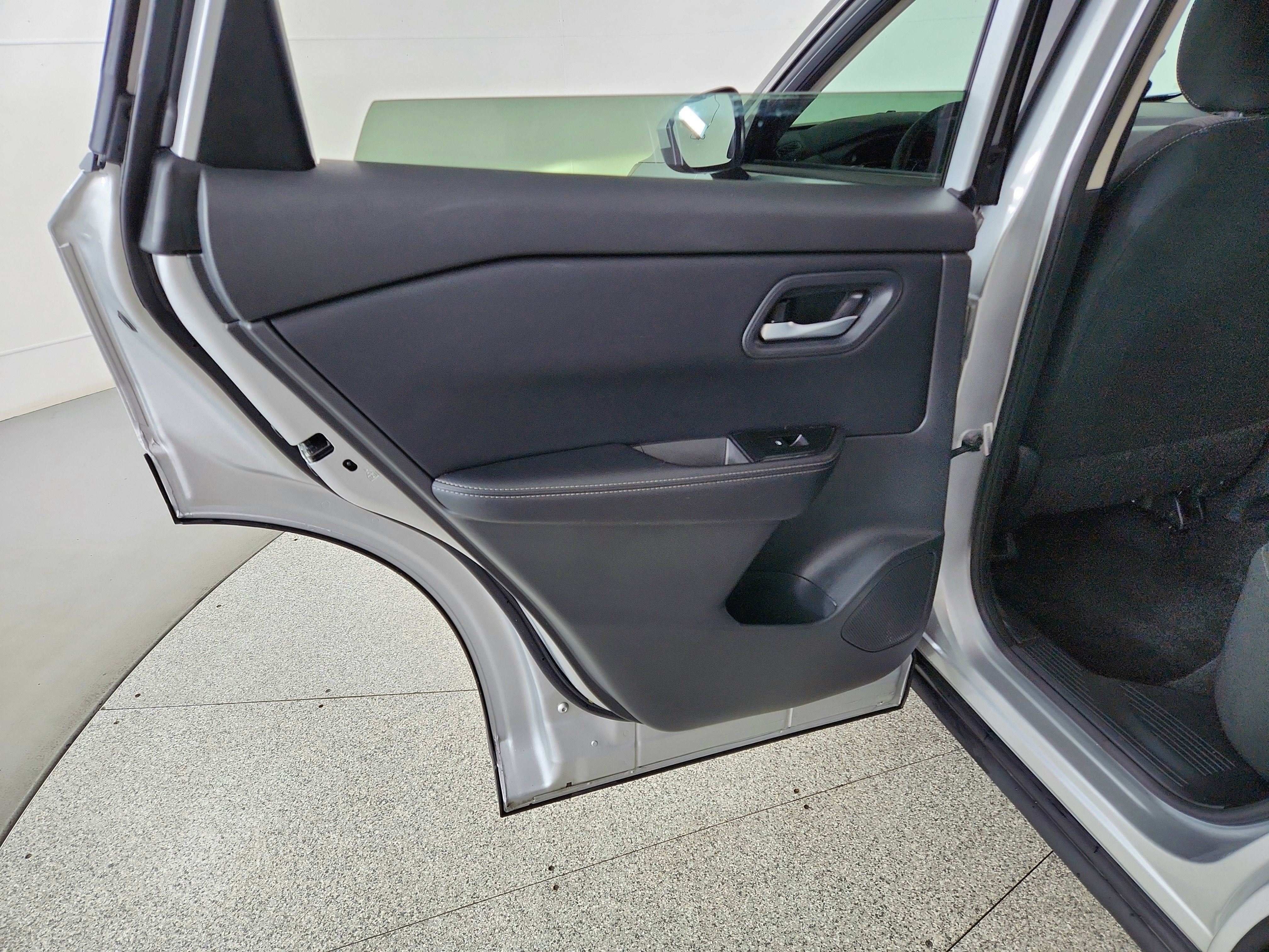 2025 Nissan Rogue SV FWD