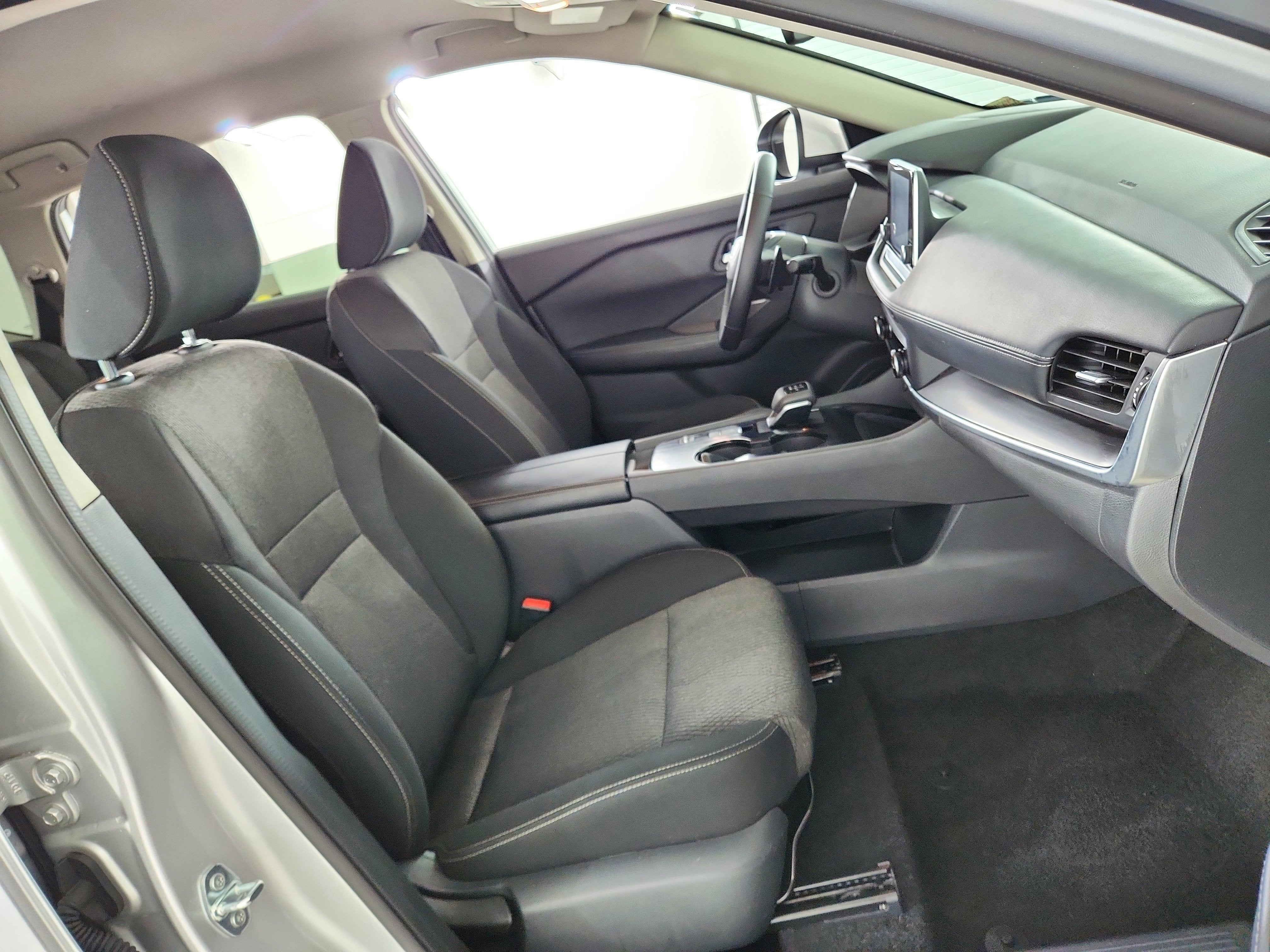 2025 Nissan Rogue SV FWD