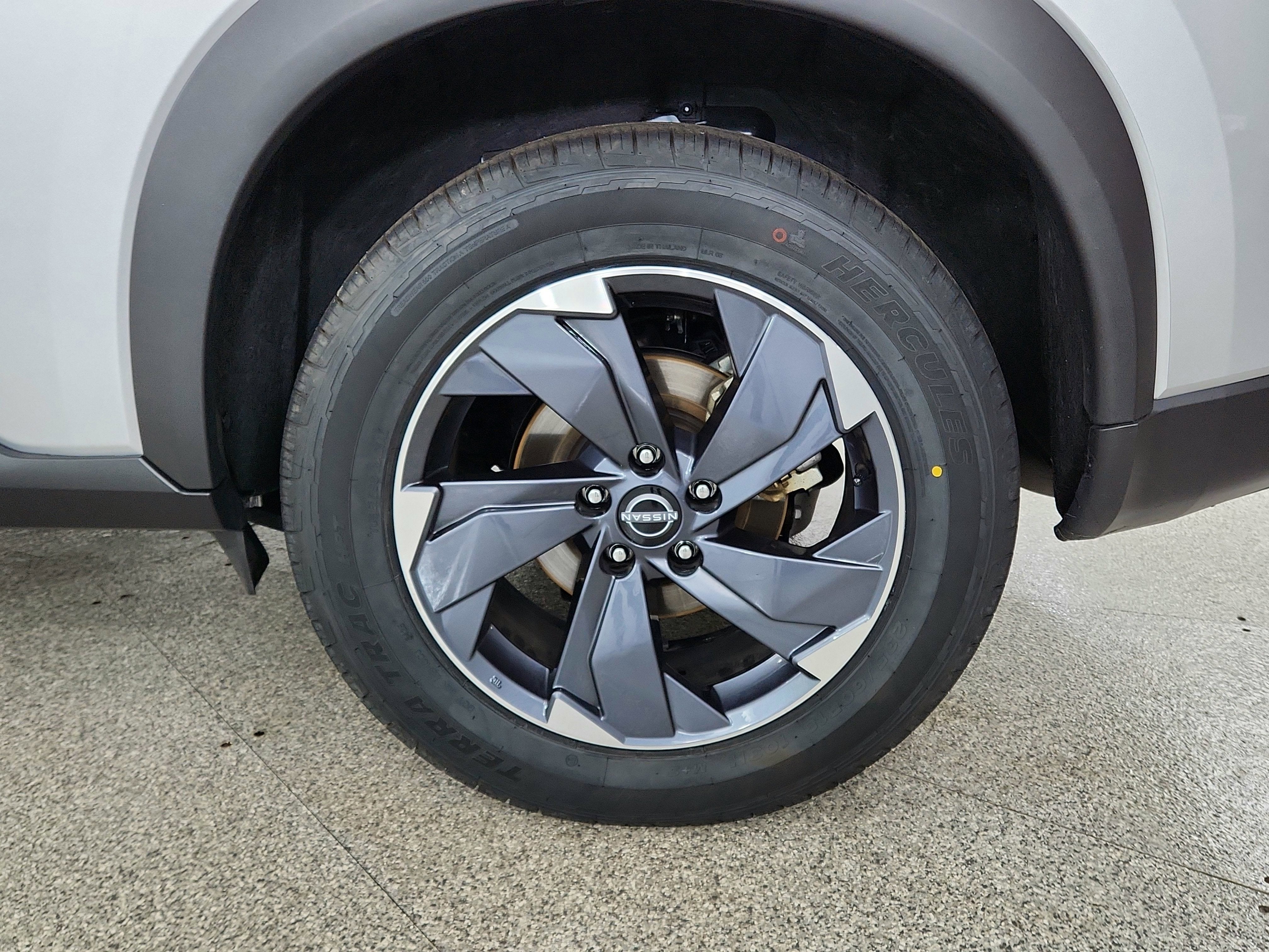 2025 Nissan Rogue SV FWD