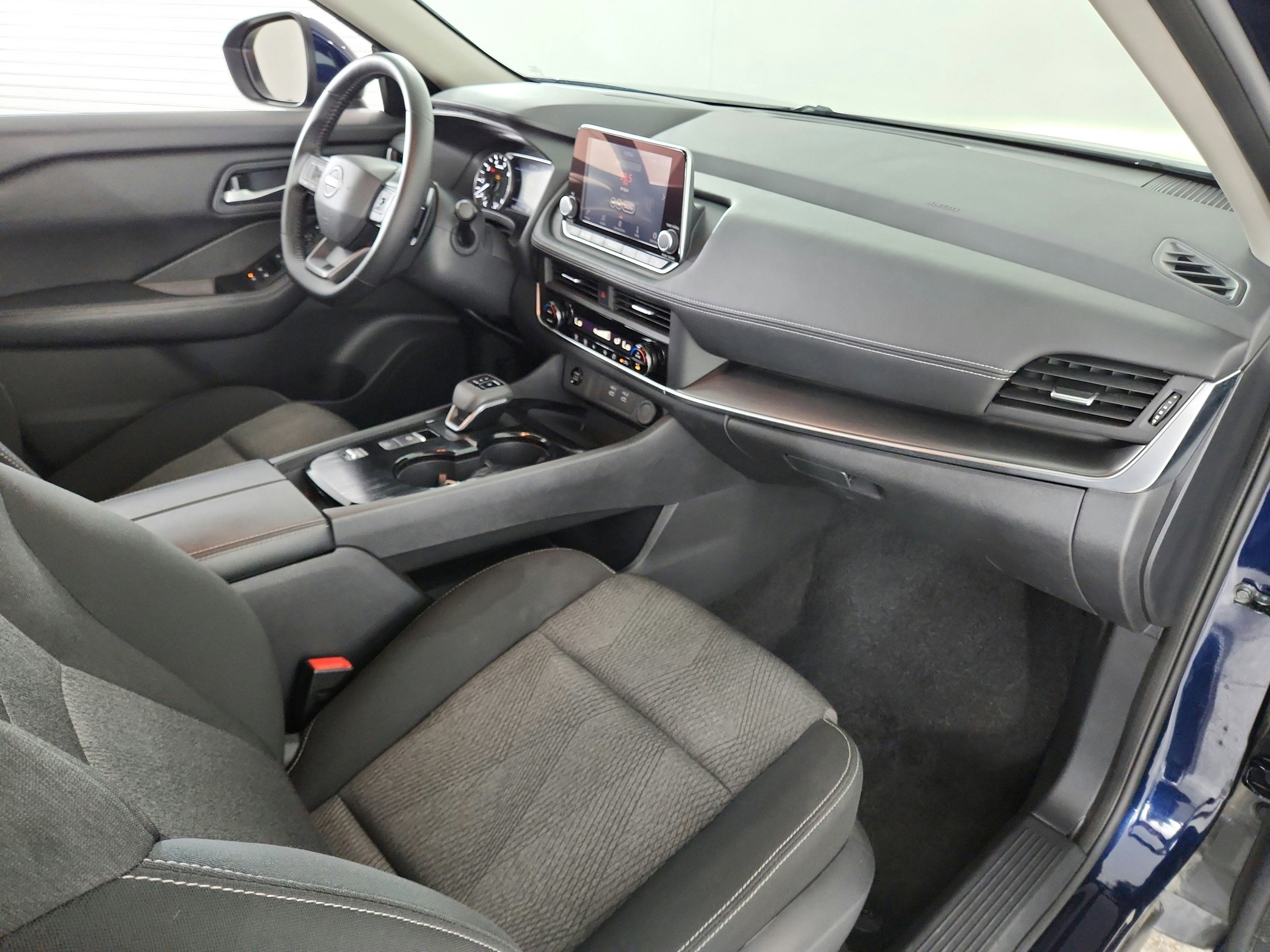 2025 Nissan Rogue SV FWD