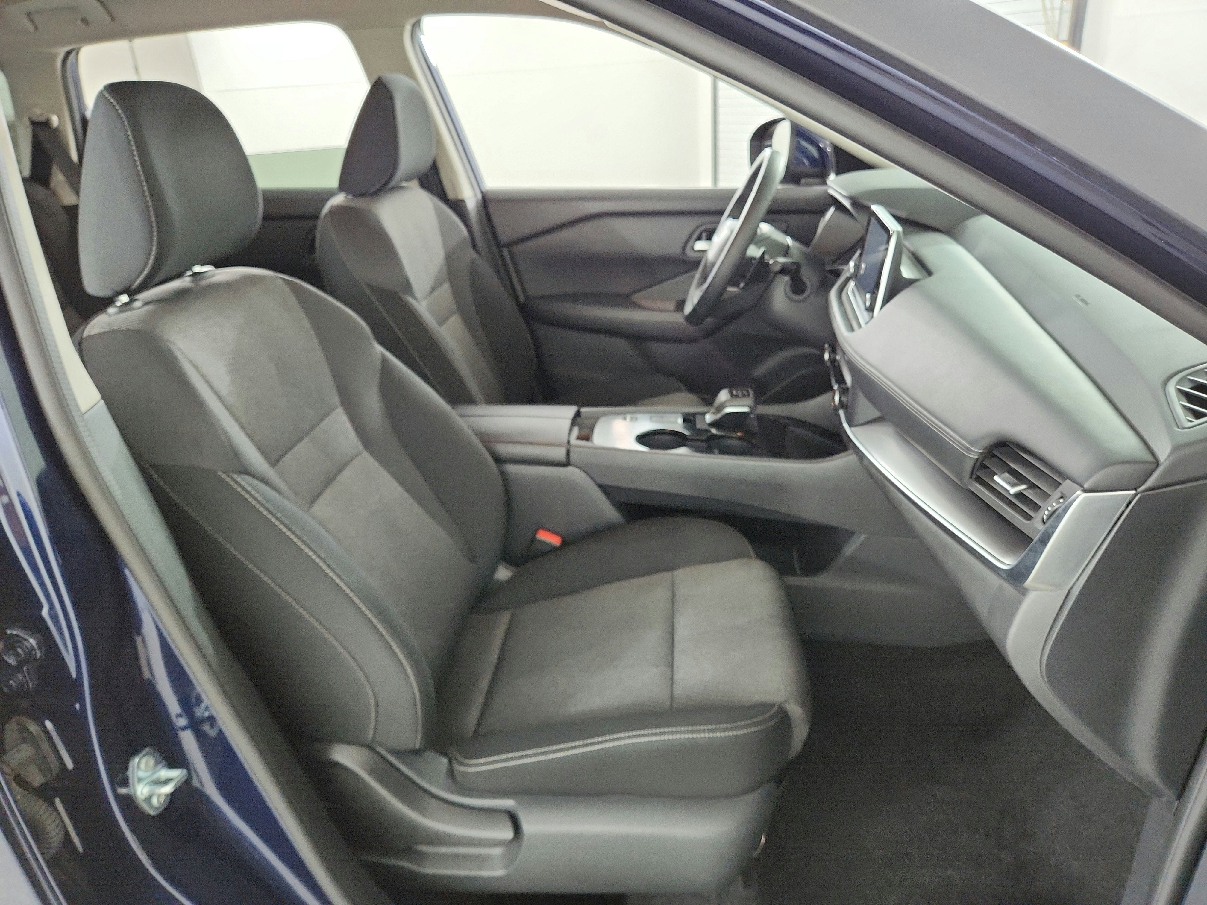 2025 Nissan Rogue SV FWD
