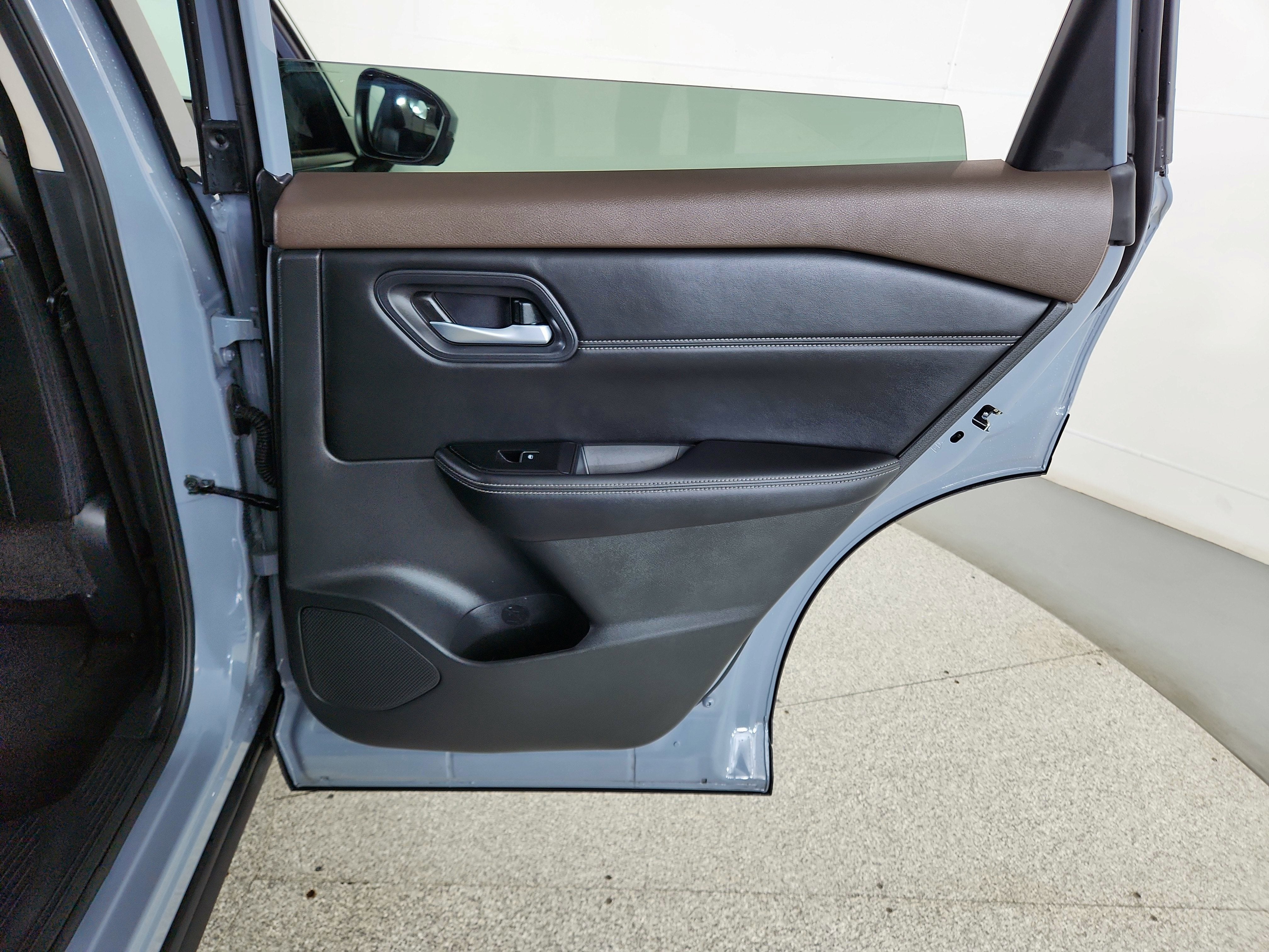 2023 Nissan Rogue SL FWD