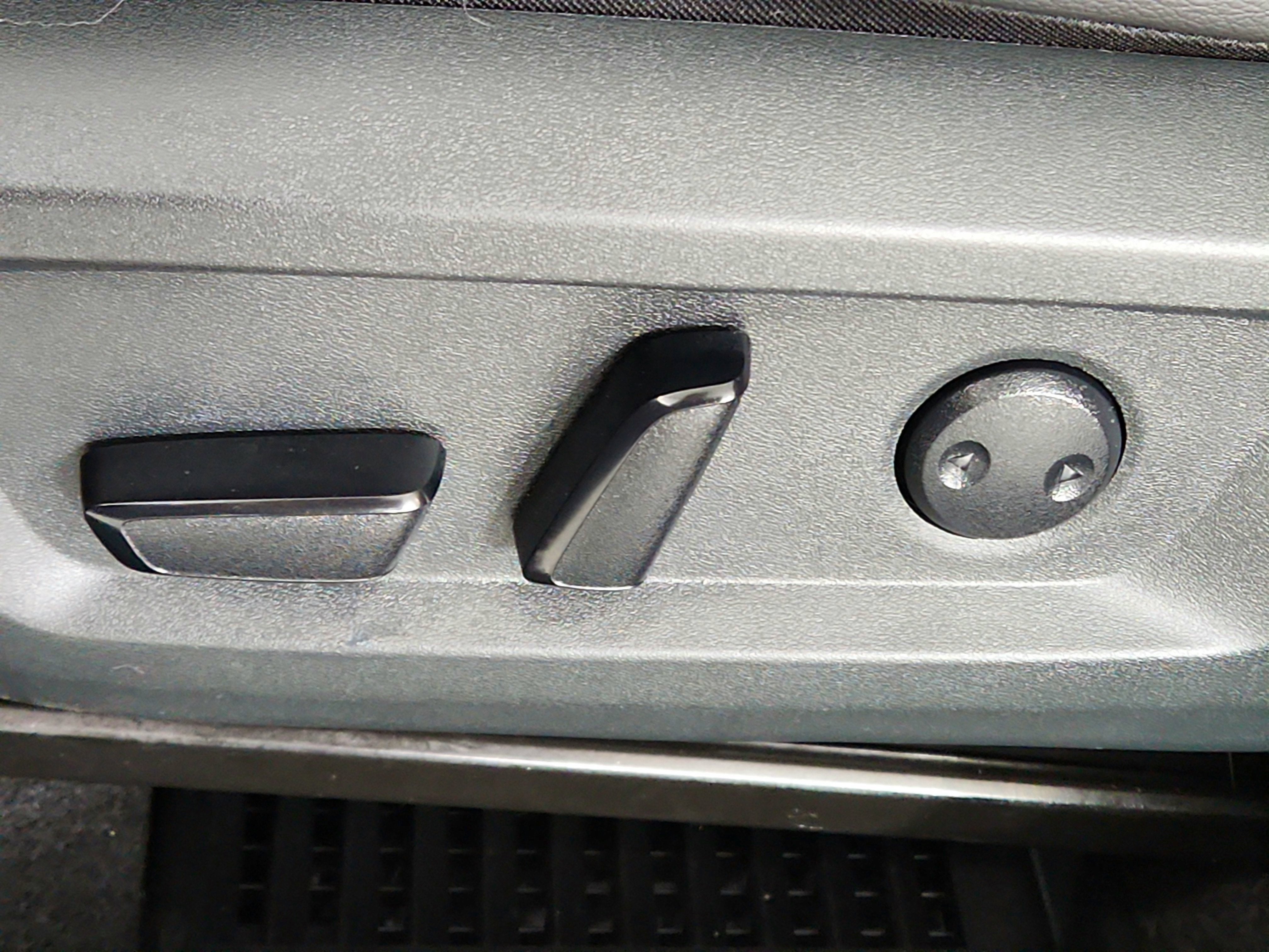 2023 Nissan Rogue SL FWD