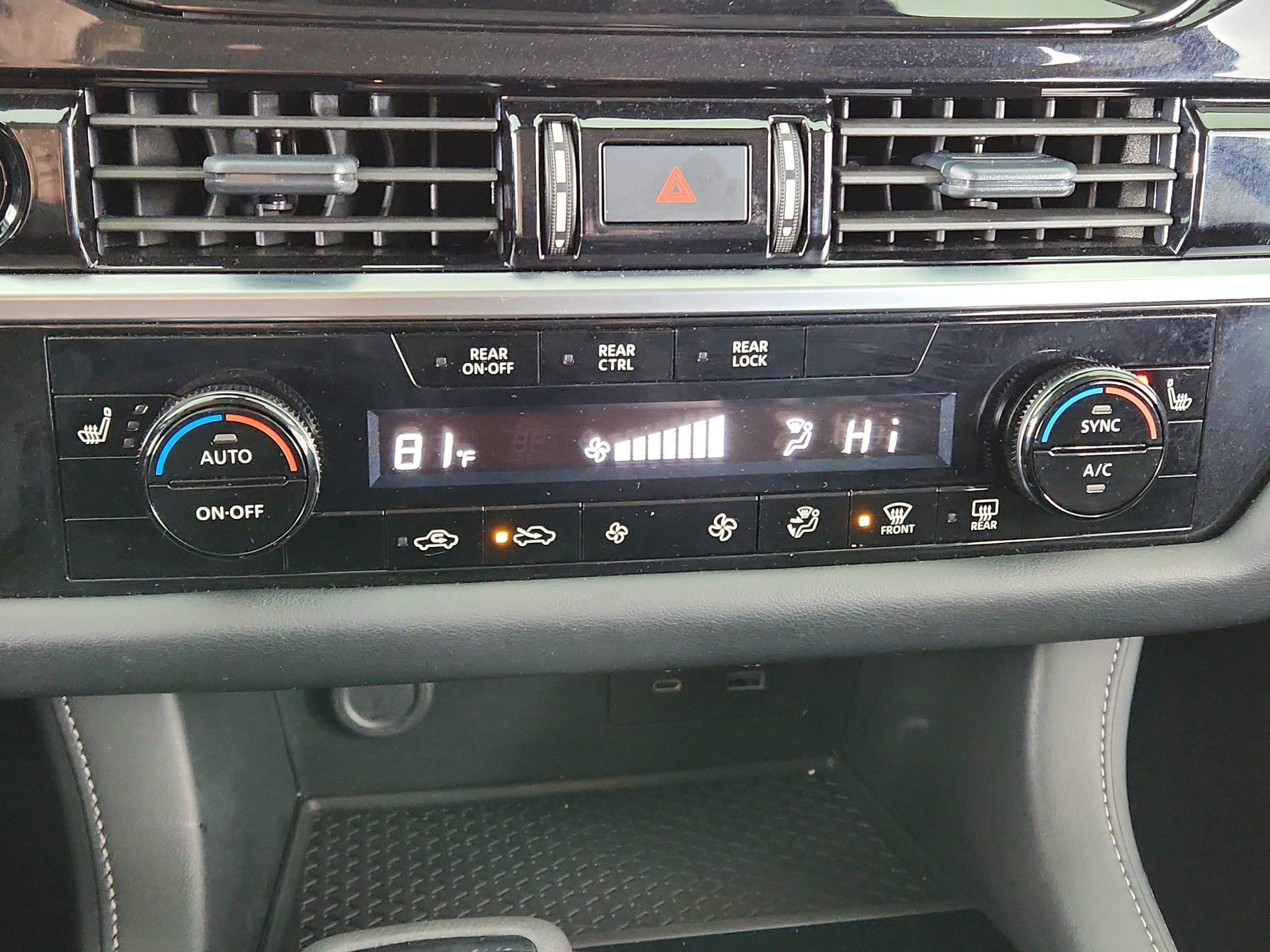 2025 Nissan Pathfinder SV 4WD