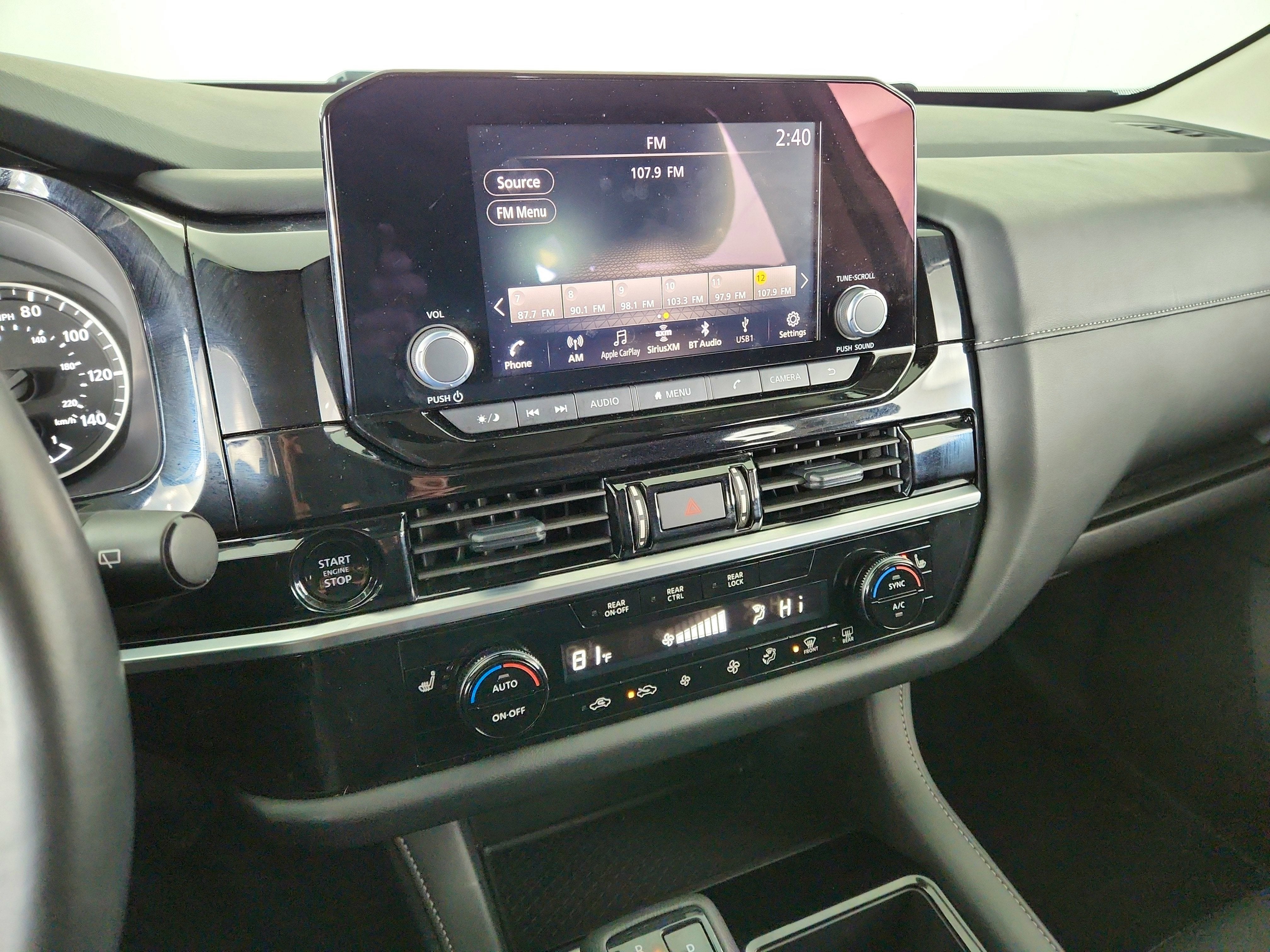 2025 Nissan Pathfinder SV 4WD