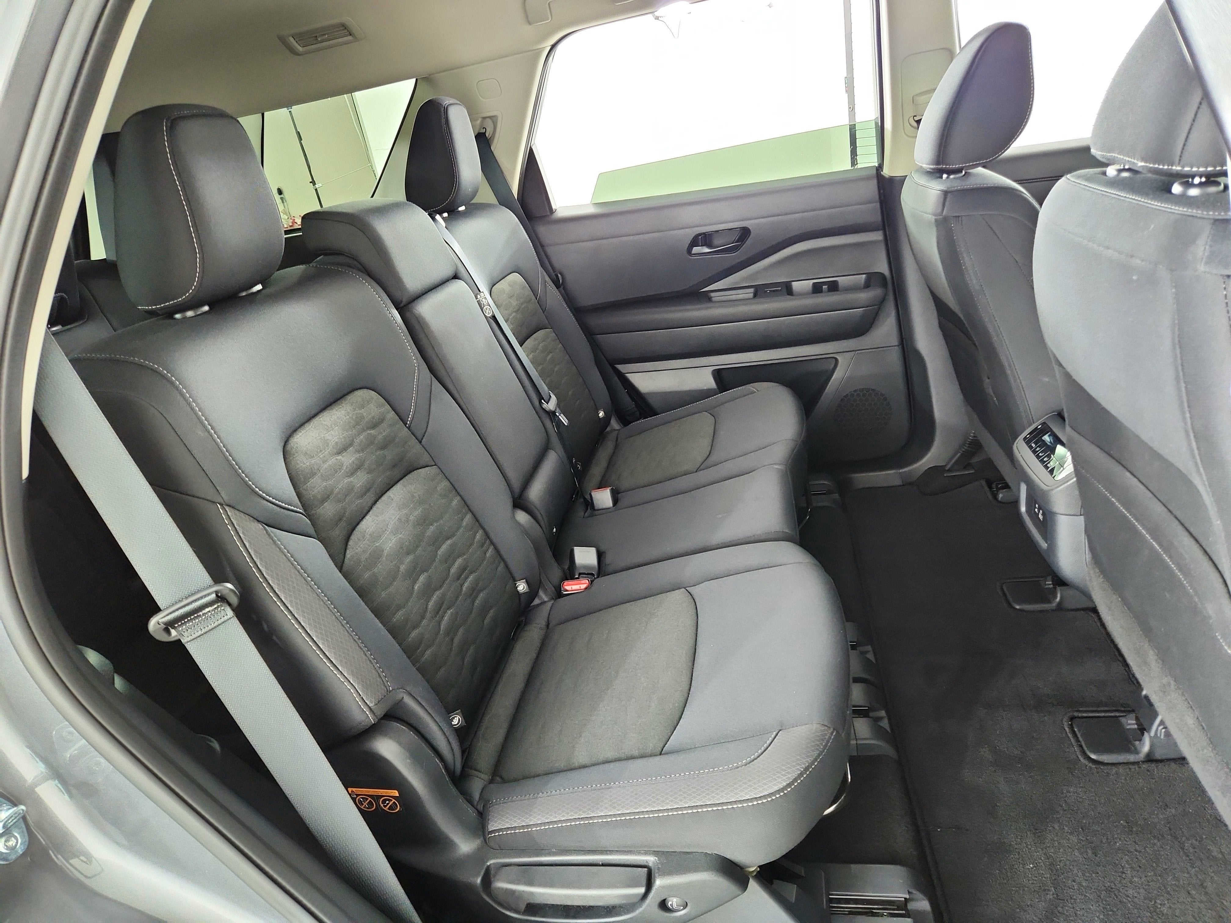 2025 Nissan Pathfinder SV 4WD