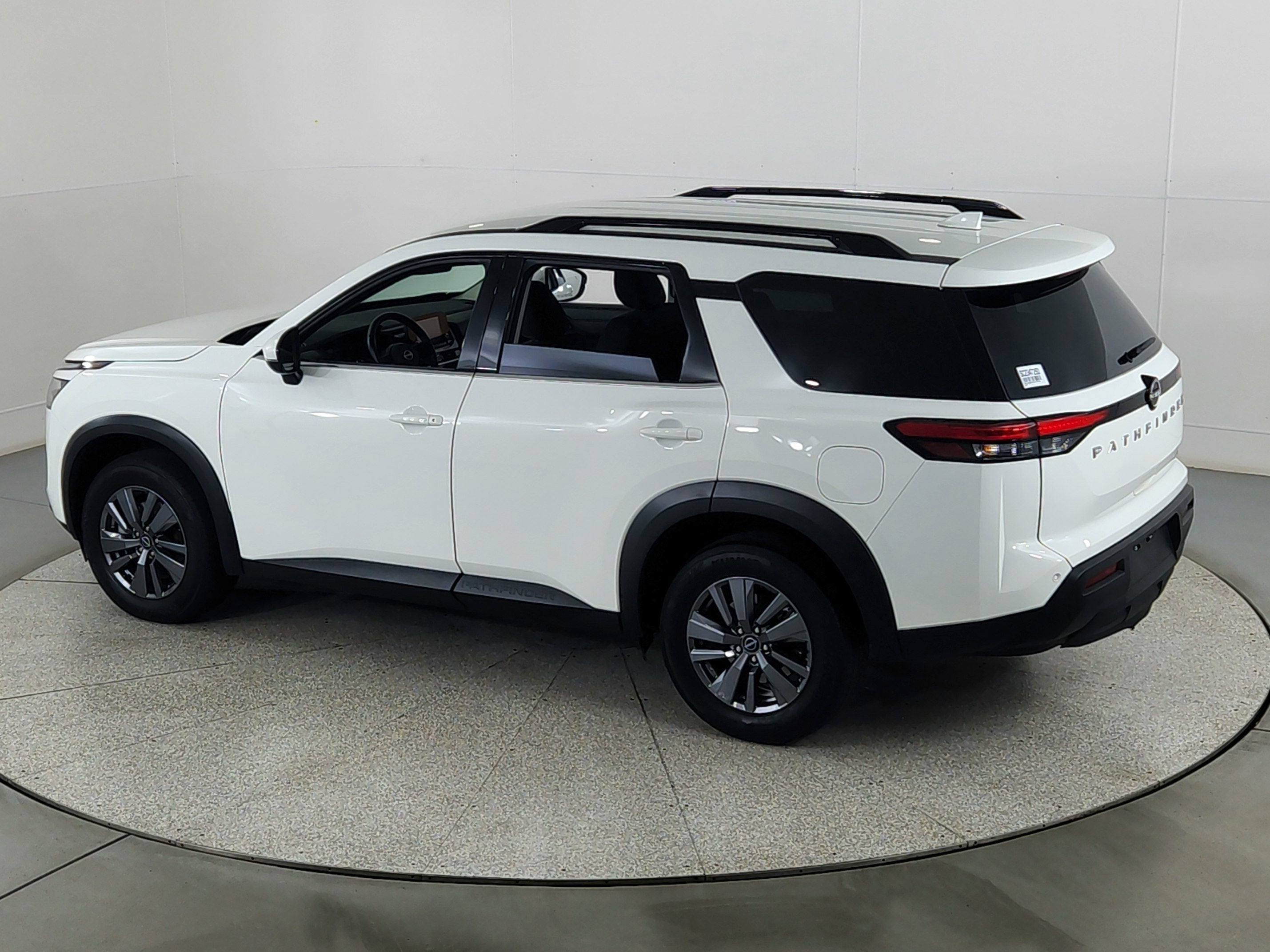 2025 Nissan Pathfinder SV 4WD