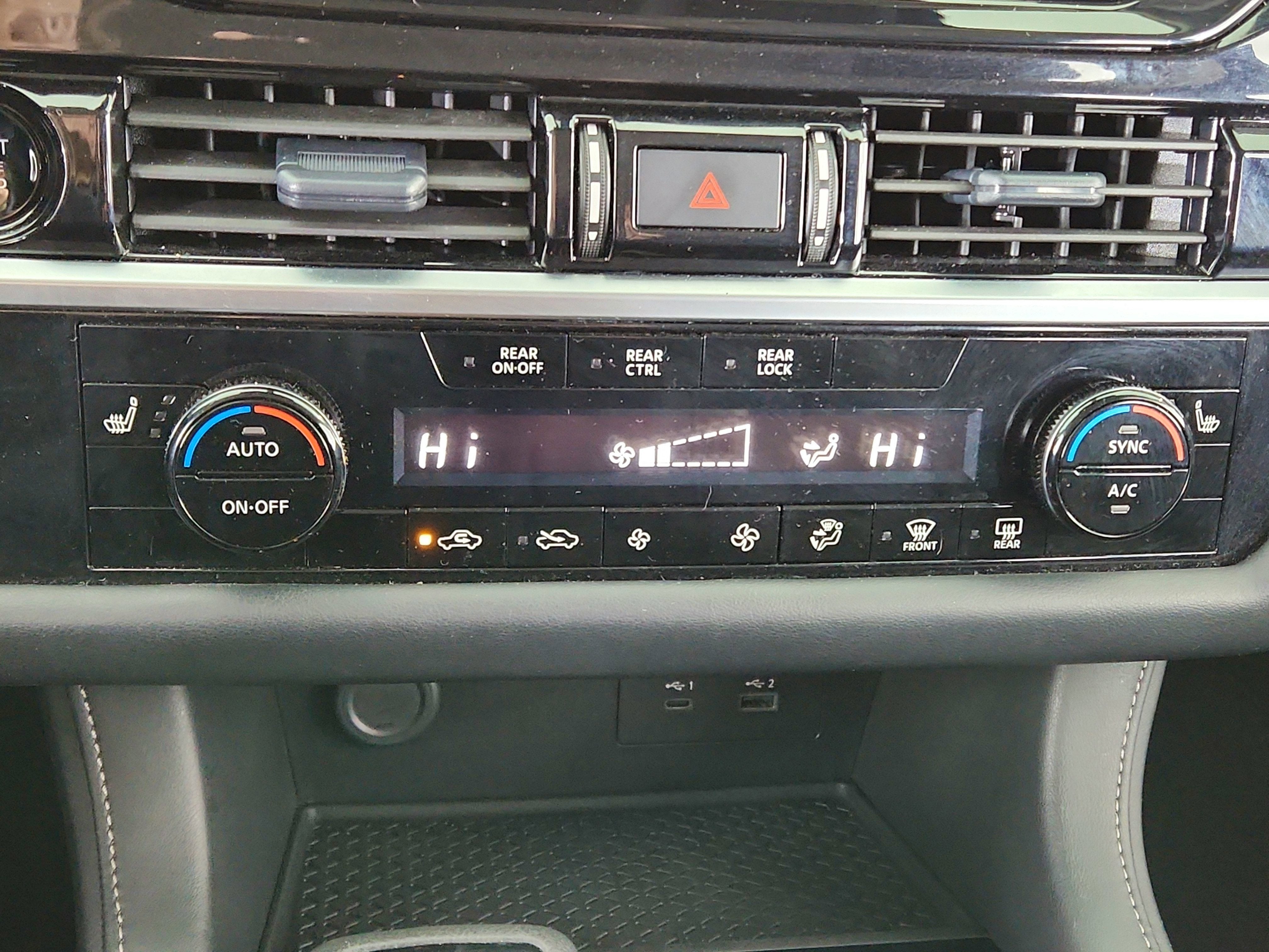 2025 Nissan Pathfinder SV 4WD