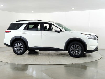 2025 Nissan Pathfinder SV 4WD