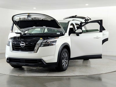 2025 Nissan Pathfinder SV 4WD