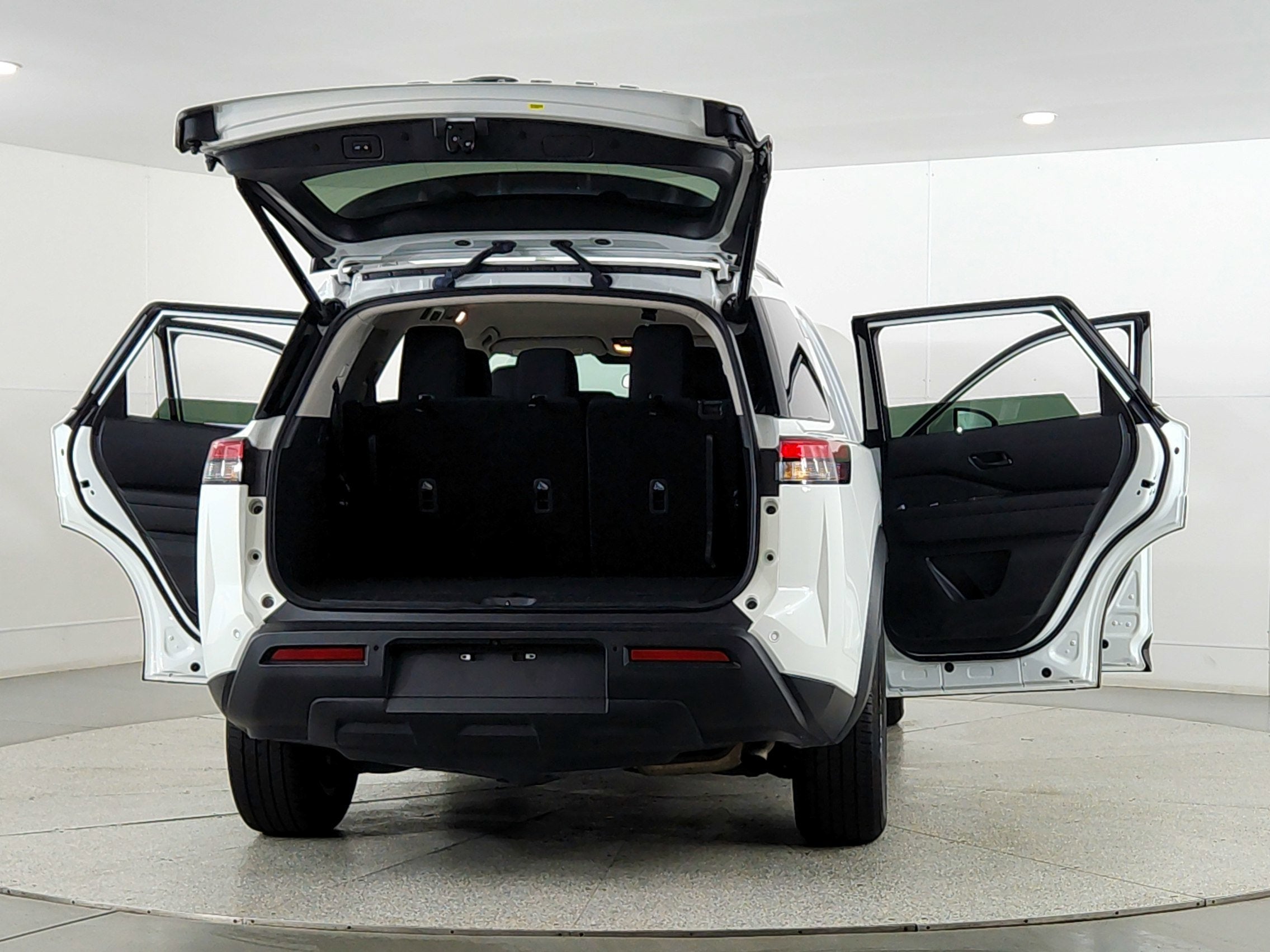 2025 Nissan Pathfinder SV 4WD