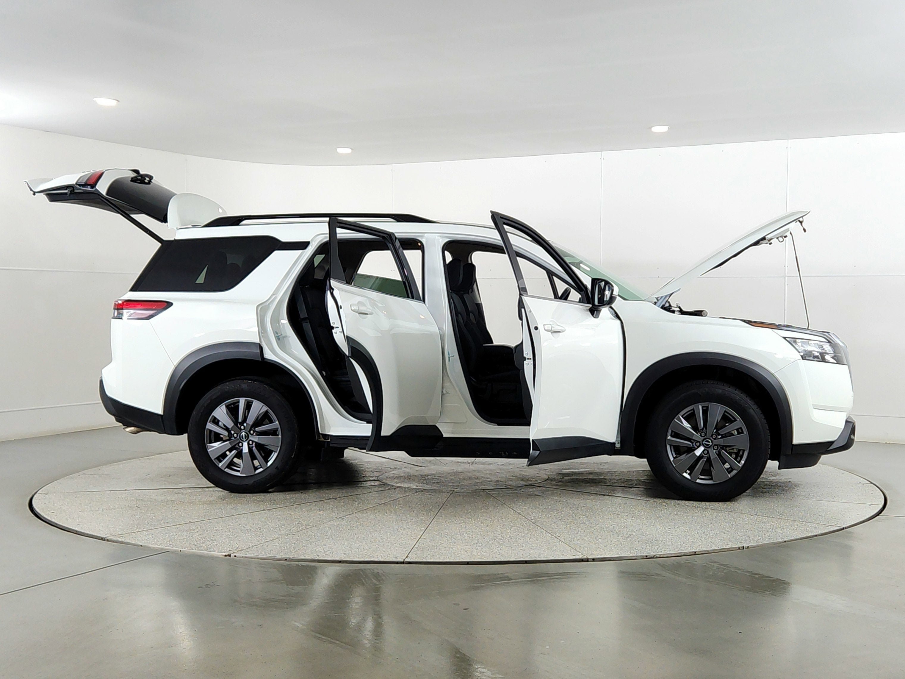 2025 Nissan Pathfinder SV 4WD