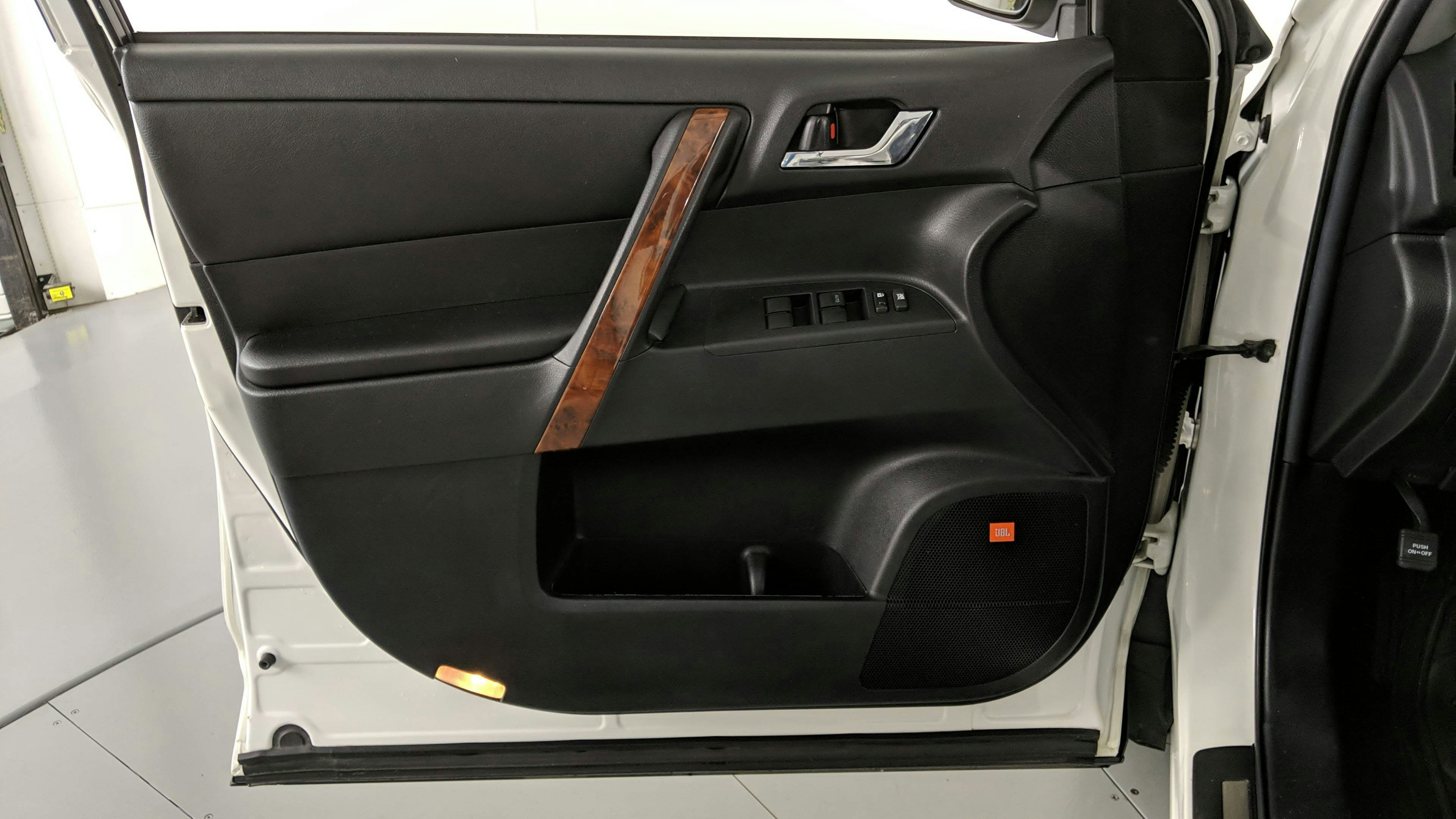 2011 Toyota Highlander Limited V6