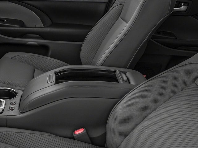 2017 Toyota Highlander Base